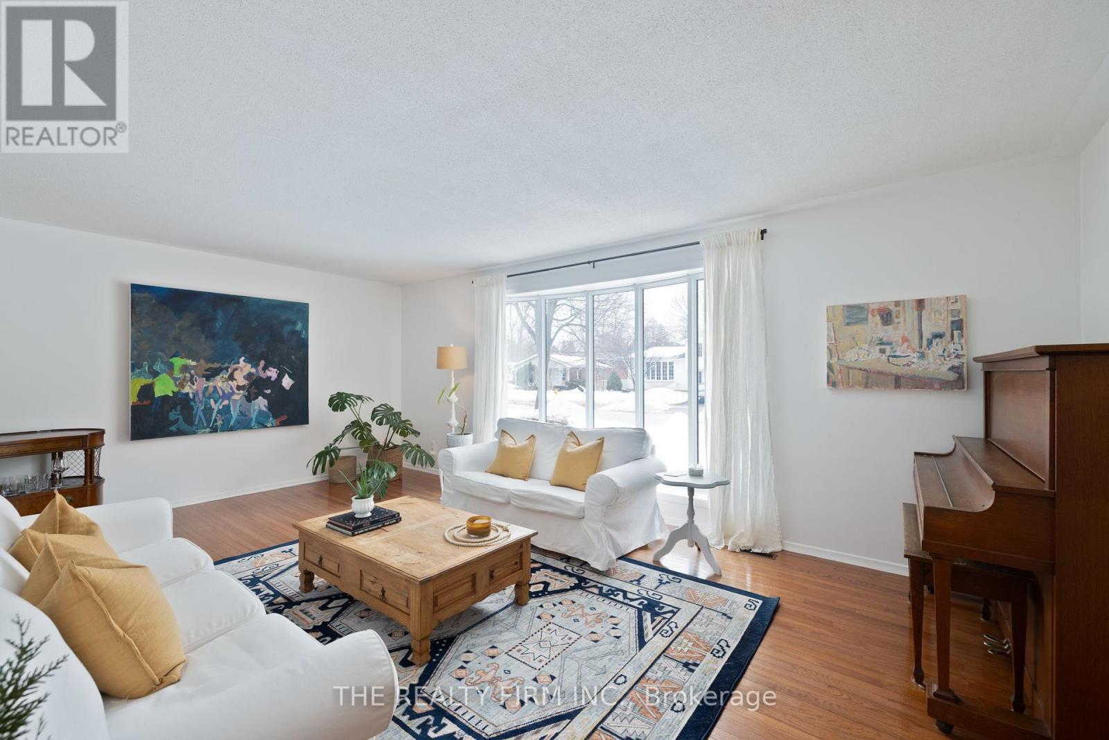 Photo 4 of 30 for 1428 Stoneybrook Crescent
