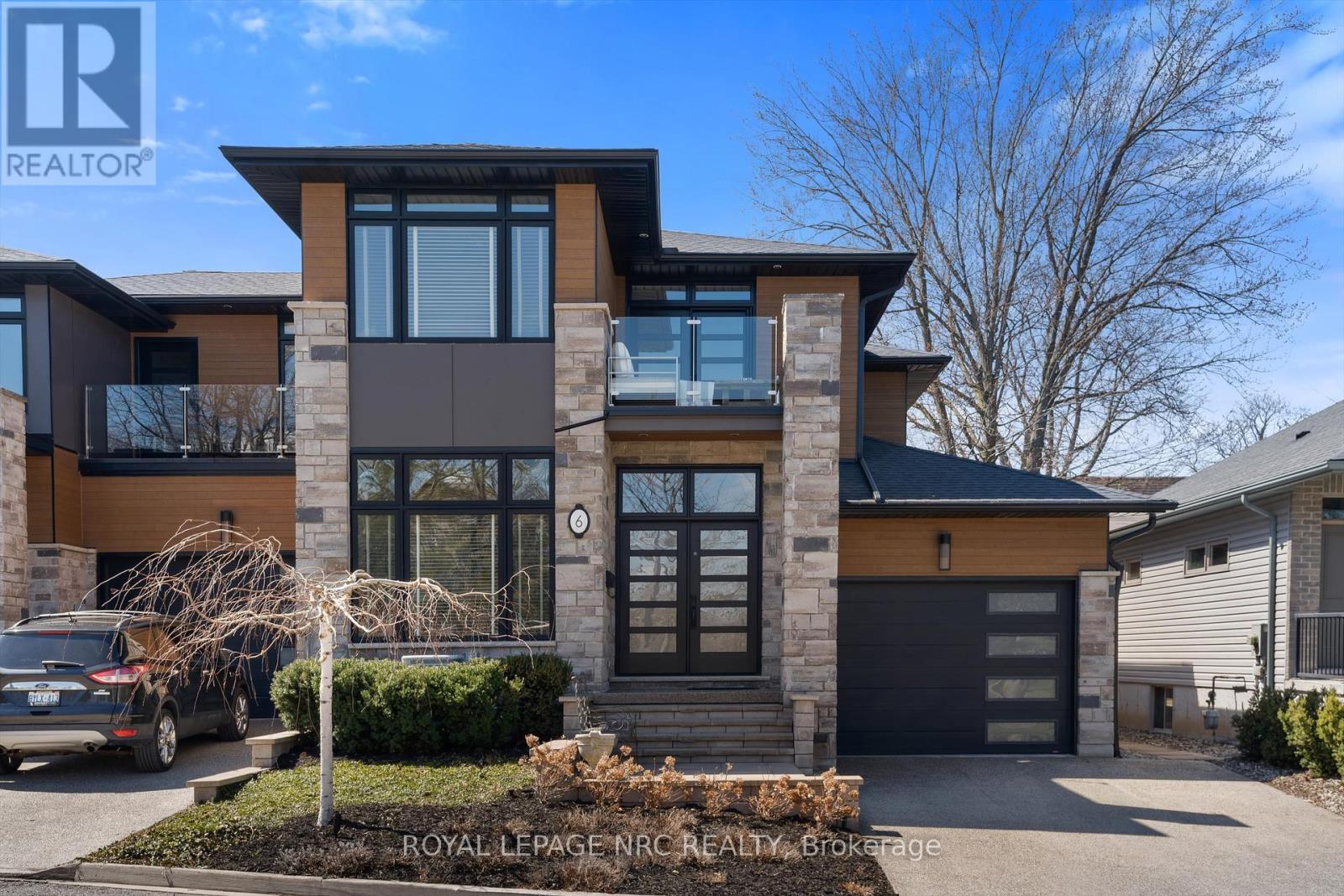 6 Rodman Hall Drive, St. Catharines, Ontario  L2S 1P2 - Photo 1 - X12070980