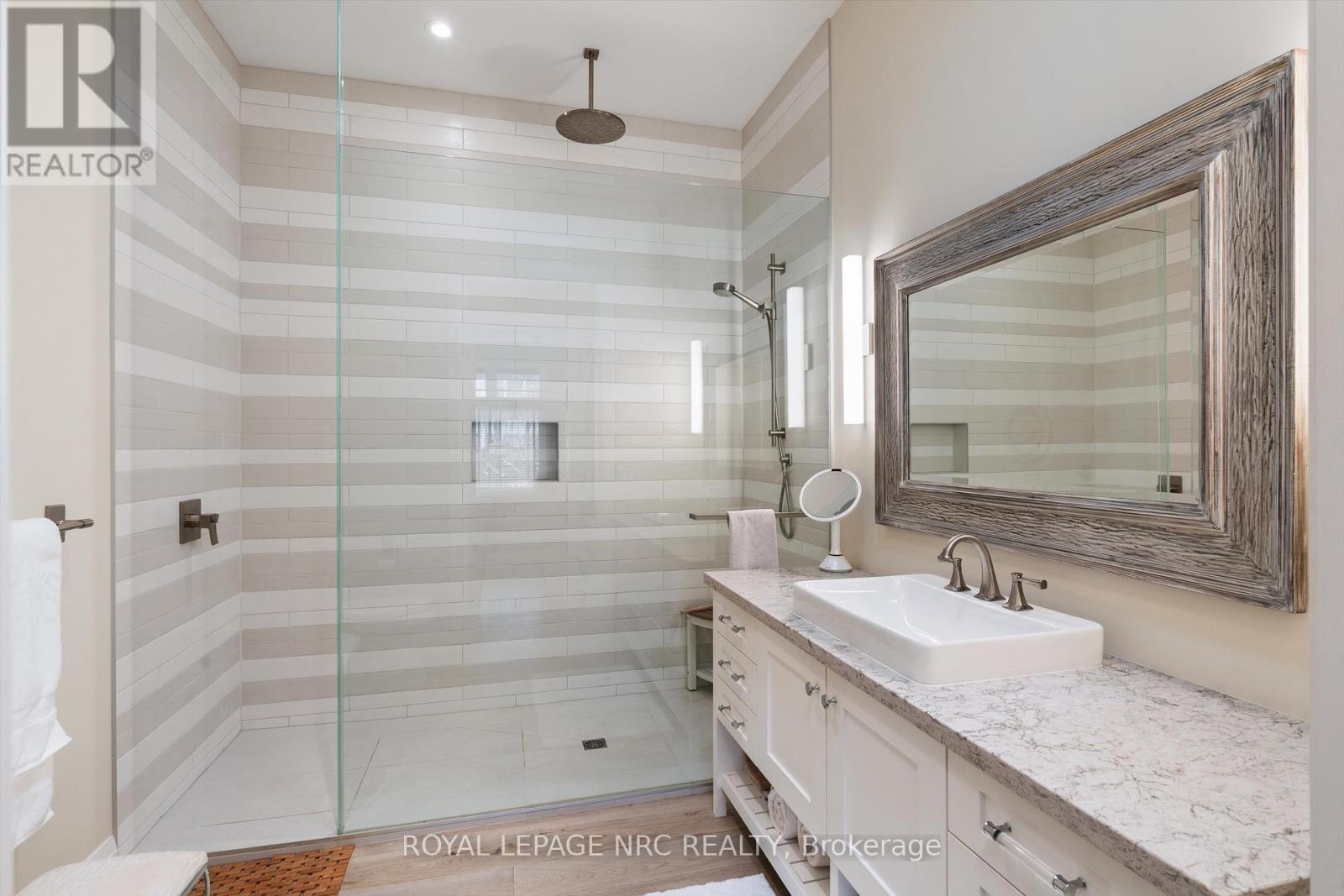 6 Rodman Hall Drive, St. Catharines, Ontario  L2S 1P2 - Photo 24 - X12070980