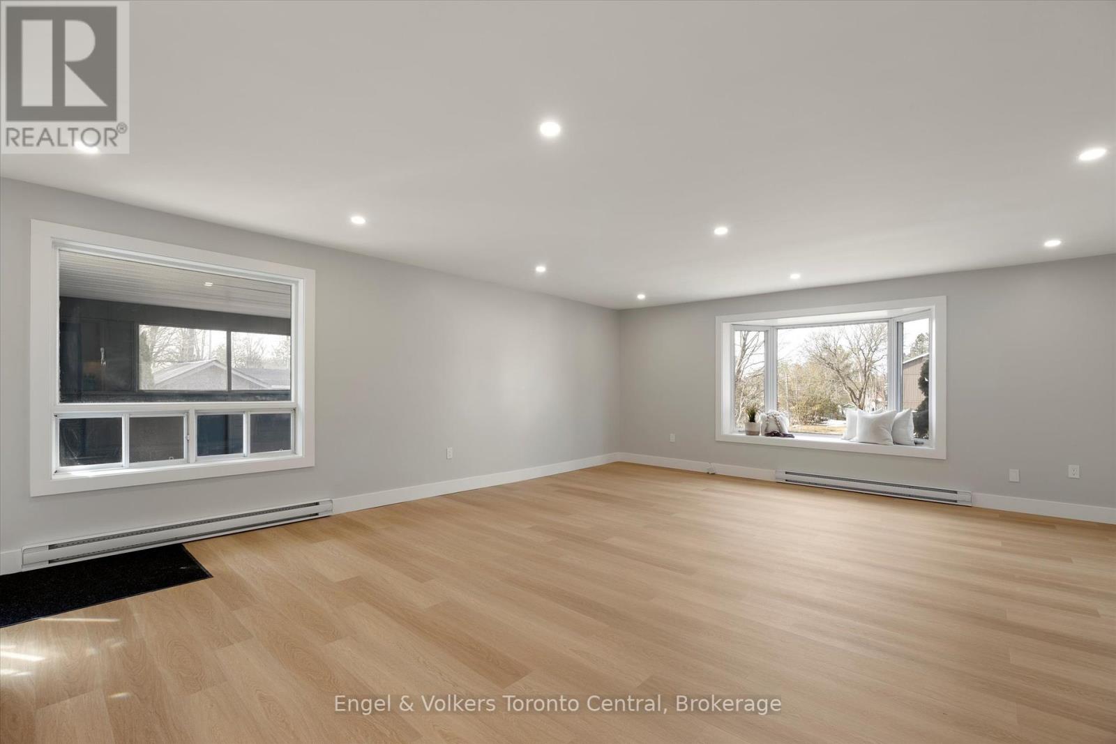 51 Woodward Street, Bracebridge, Ontario  P1L 1J8 - Photo 14 - X12070974