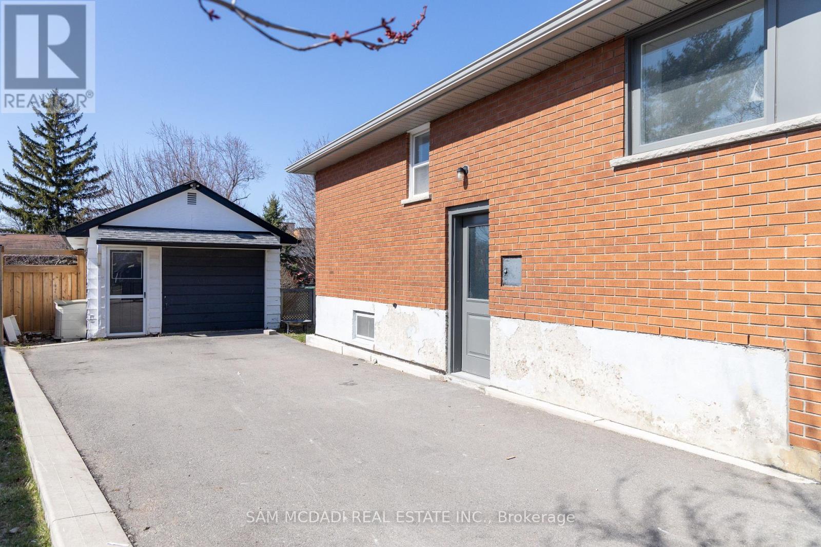 Property at 1498 FISHER AVENUE image 3