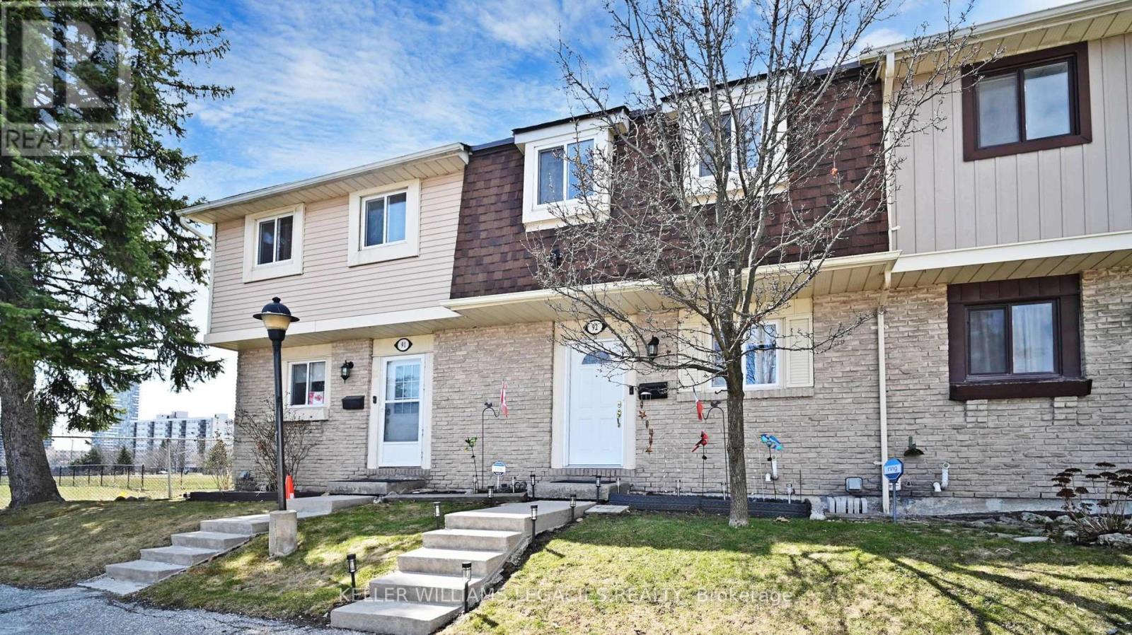 Property at 92 - 93 HANSEN ROAD N image 4