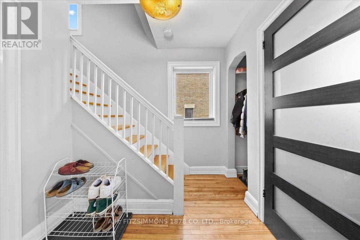 Property at 130 BLACKBURN AVENUE image 3