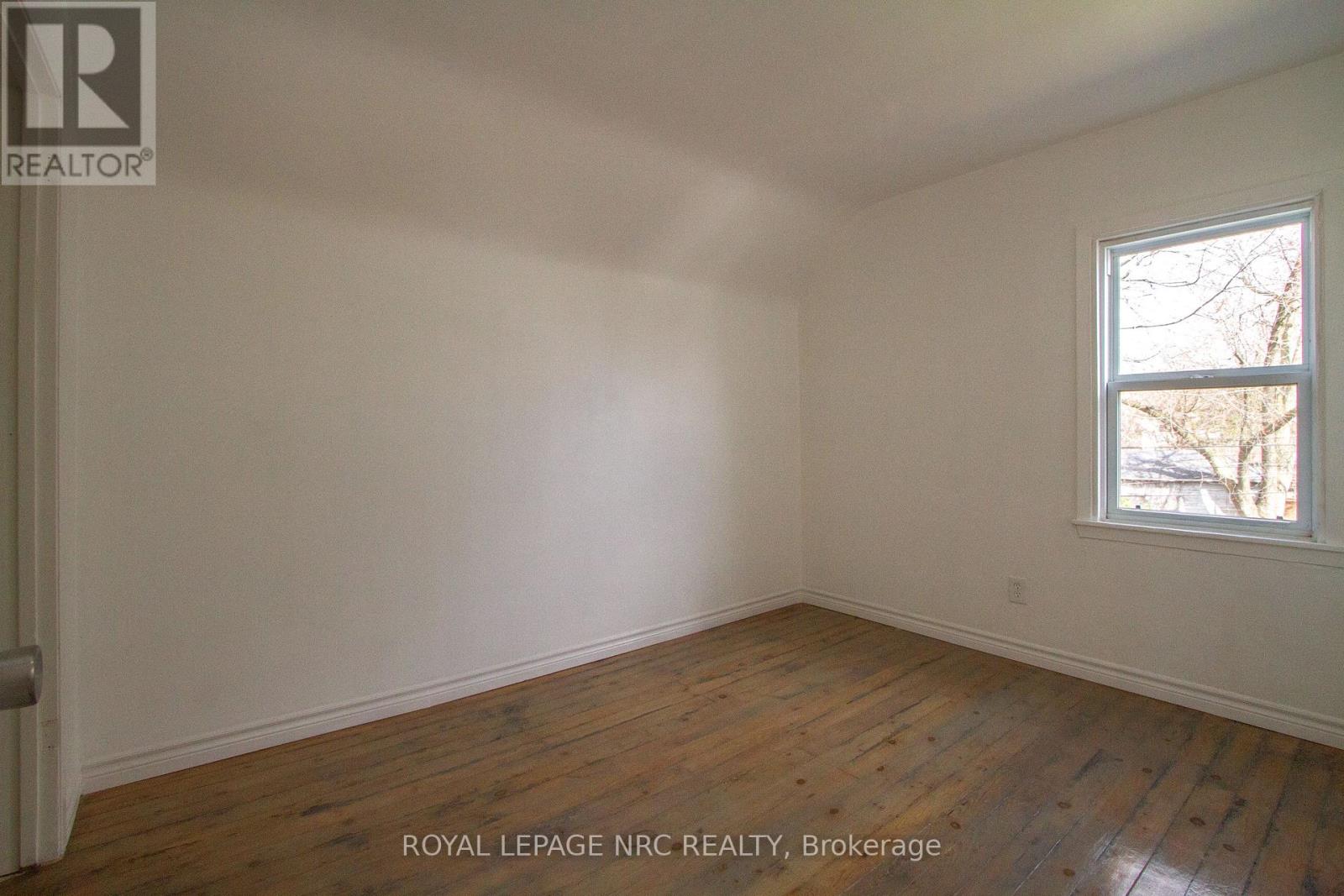 4900 St Clair Avenue, Niagara Falls, Ontario  L2E 3T6 - Photo 15 - X12071022