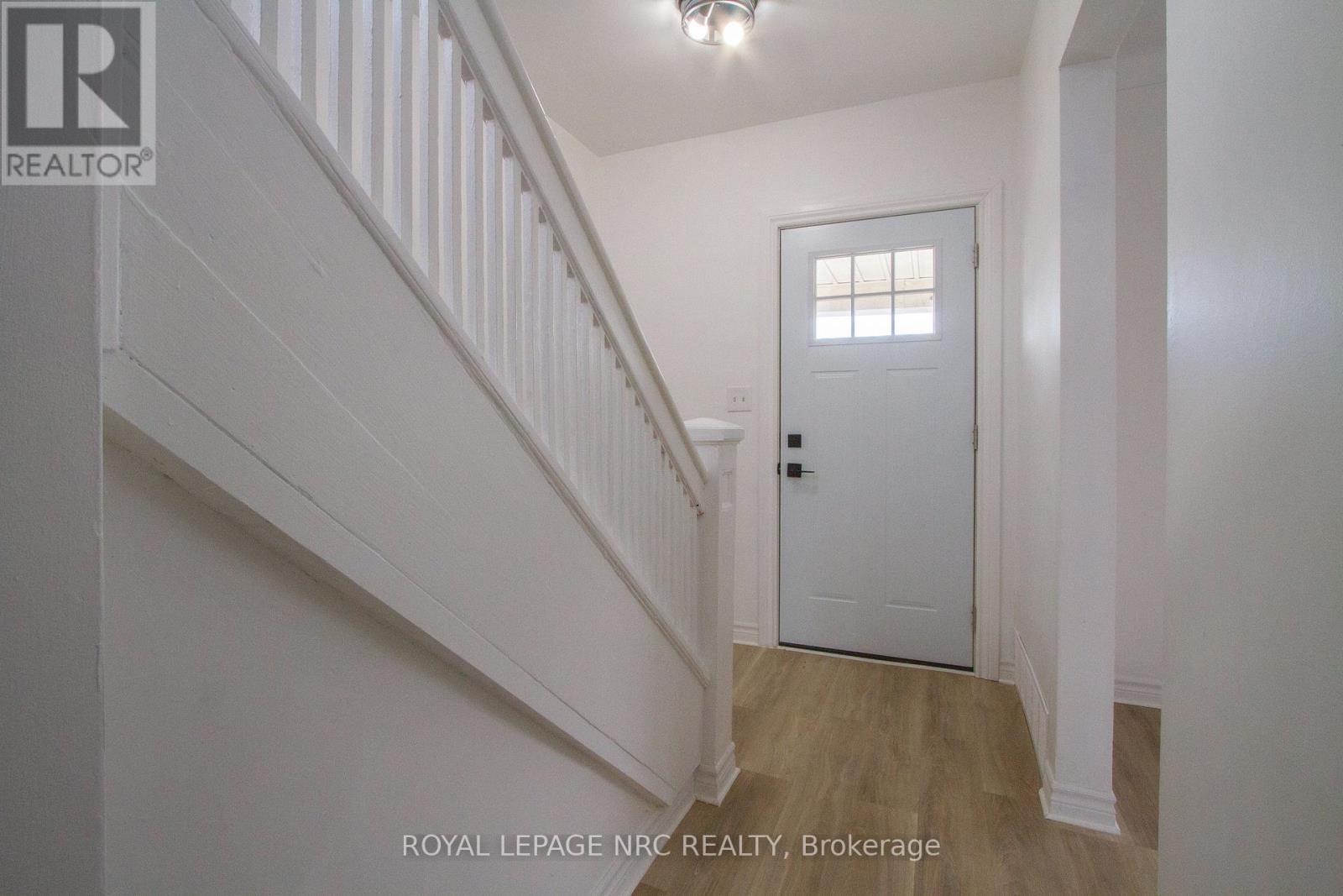 4900 St Clair Avenue, Niagara Falls, Ontario  L2E 3T6 - Photo 3 - X12071022