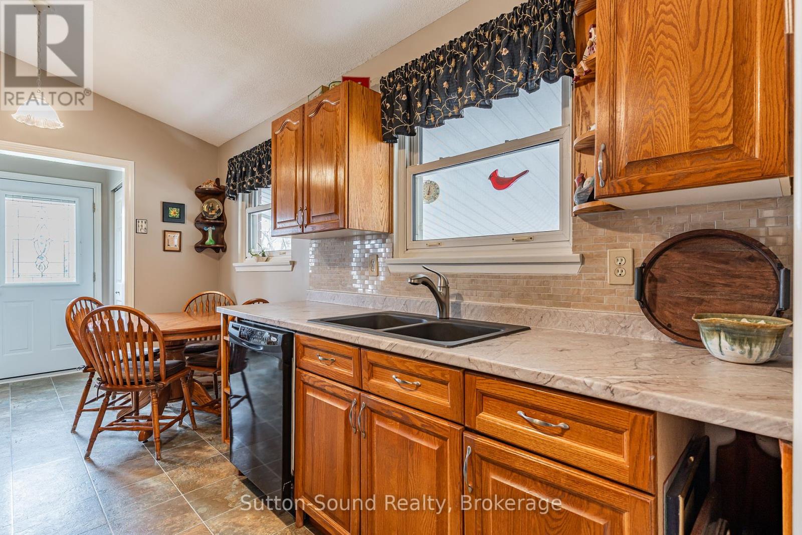 525 1st Street W, Owen Sound, Ontario  N4K 5Y2 - Photo 13 - X12071010