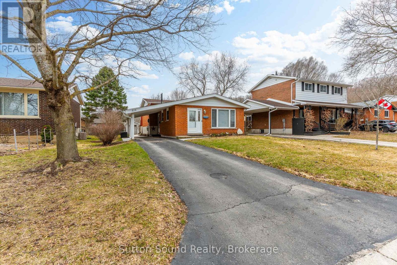 525 1st Street W, Owen Sound, Ontario  N4K 5Y2 - Photo 2 - X12071010