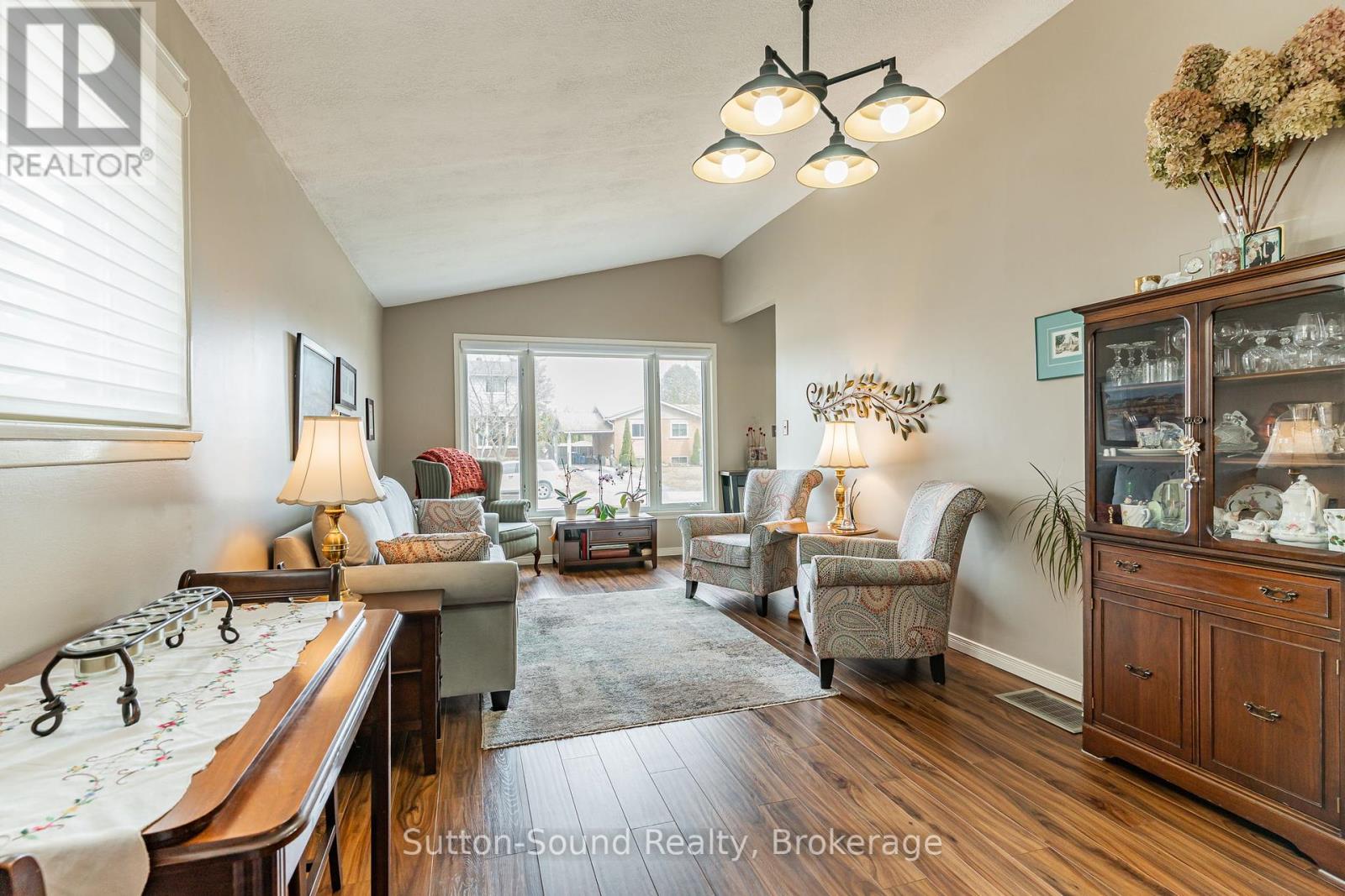 525 1st Street W, Owen Sound, Ontario  N4K 5Y2 - Photo 8 - X12071010