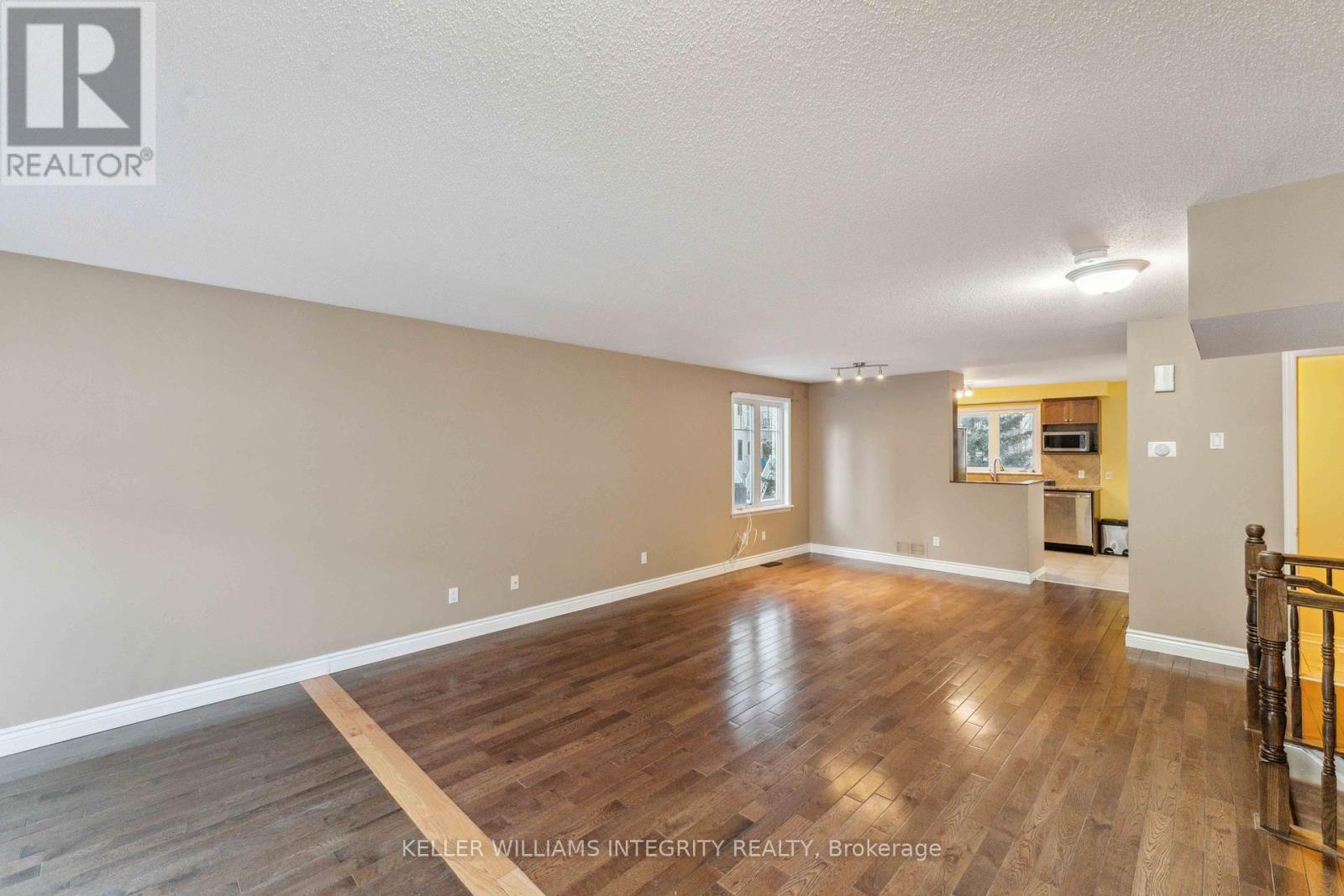 Property at 562 REARDON image 5