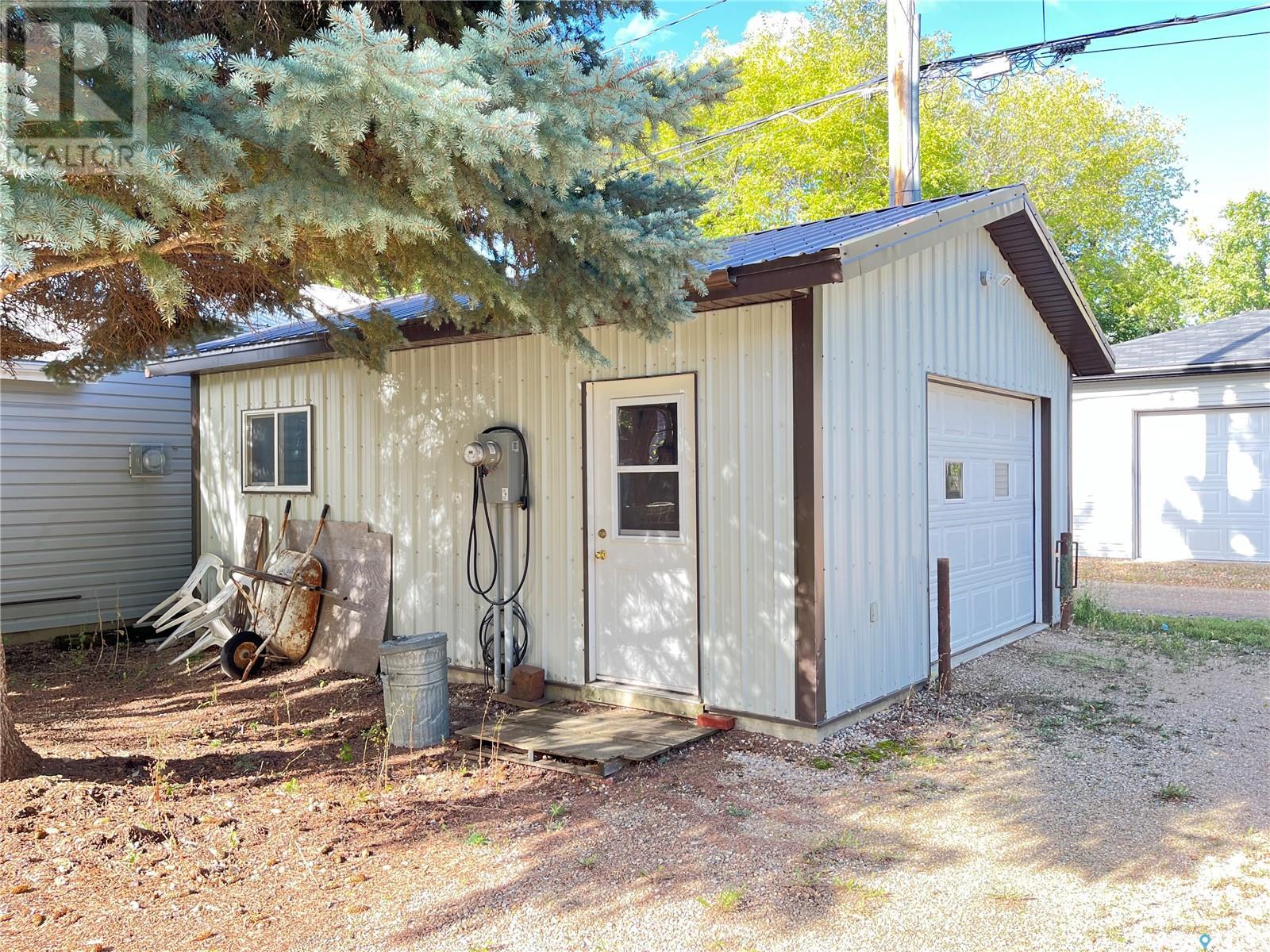 415 Jasper Street, Maple Creek, Saskatchewan  S0N 1N0 - Photo 6 - SK998326