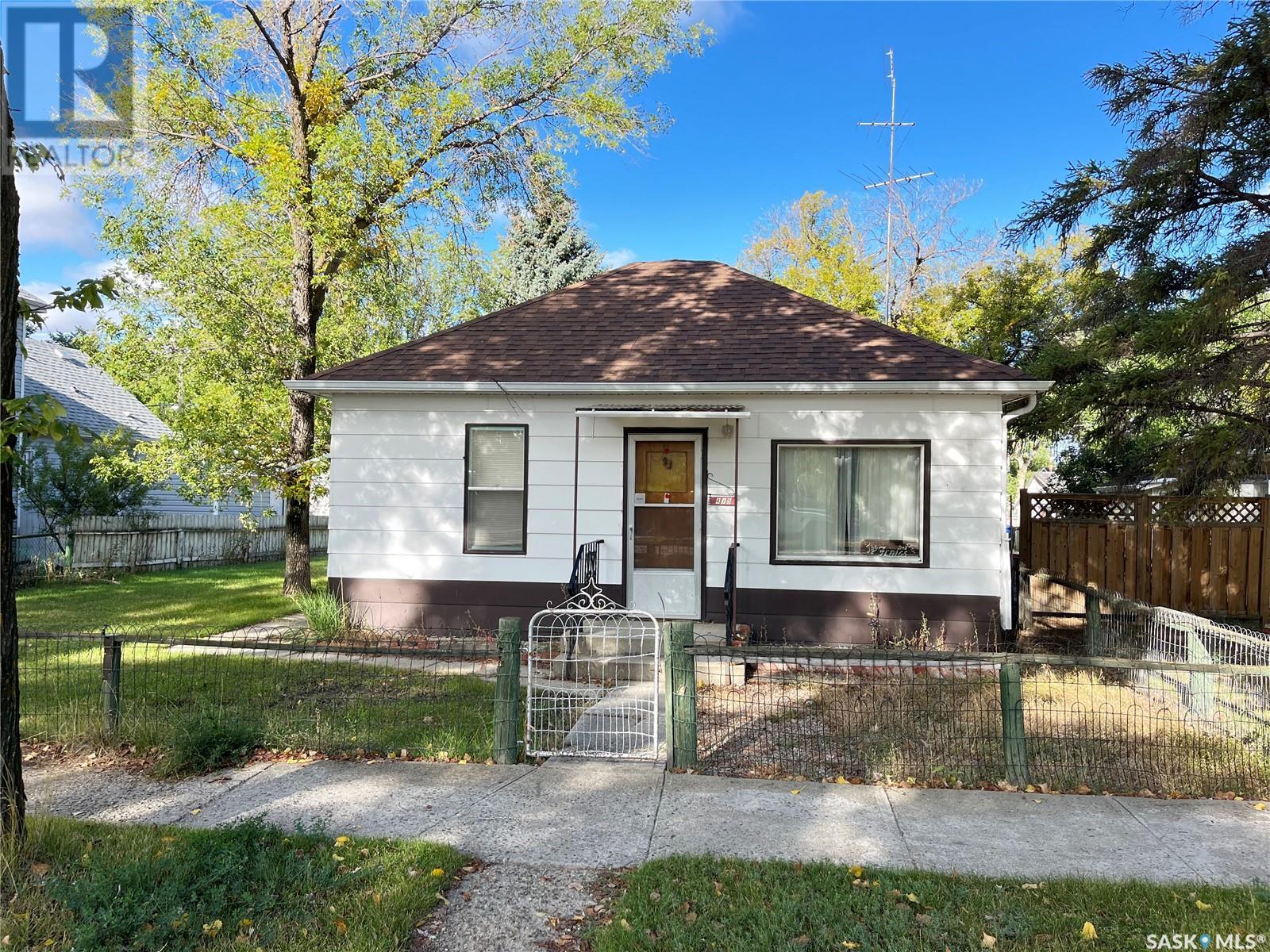 415 Jasper STREET, Maple Creek, Saskatchewan