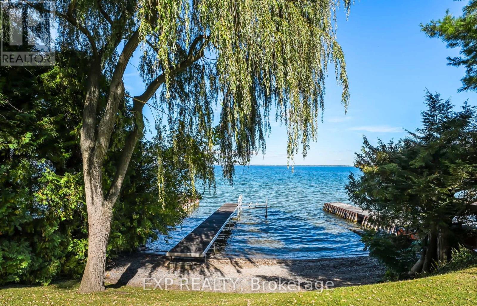 21 Pinery Lane, Georgina, Ontario  L0E 1L0 - Photo 1 - N12071043