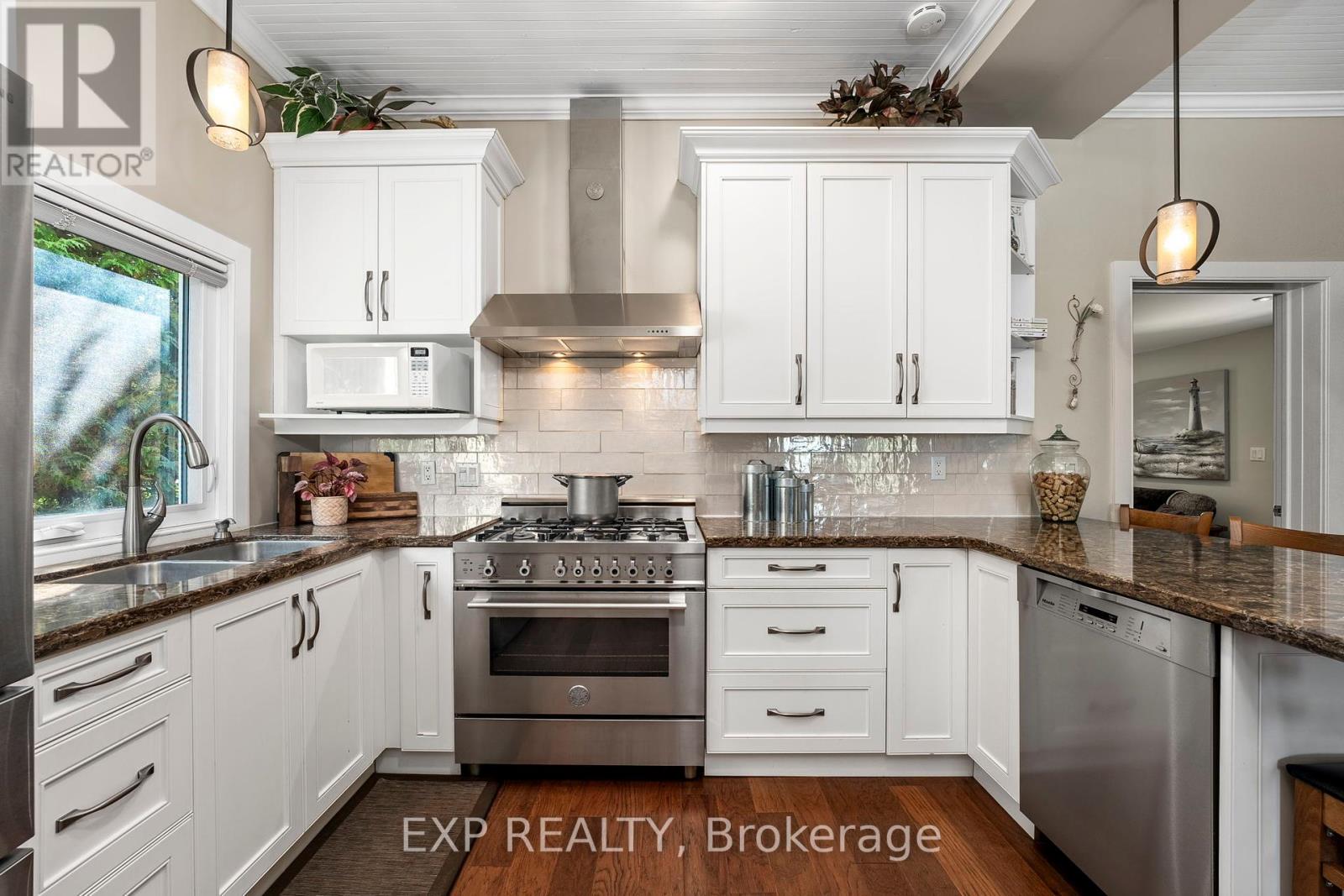21 Pinery Lane, Georgina, Ontario  L0E 1L0 - Photo 16 - N12071043