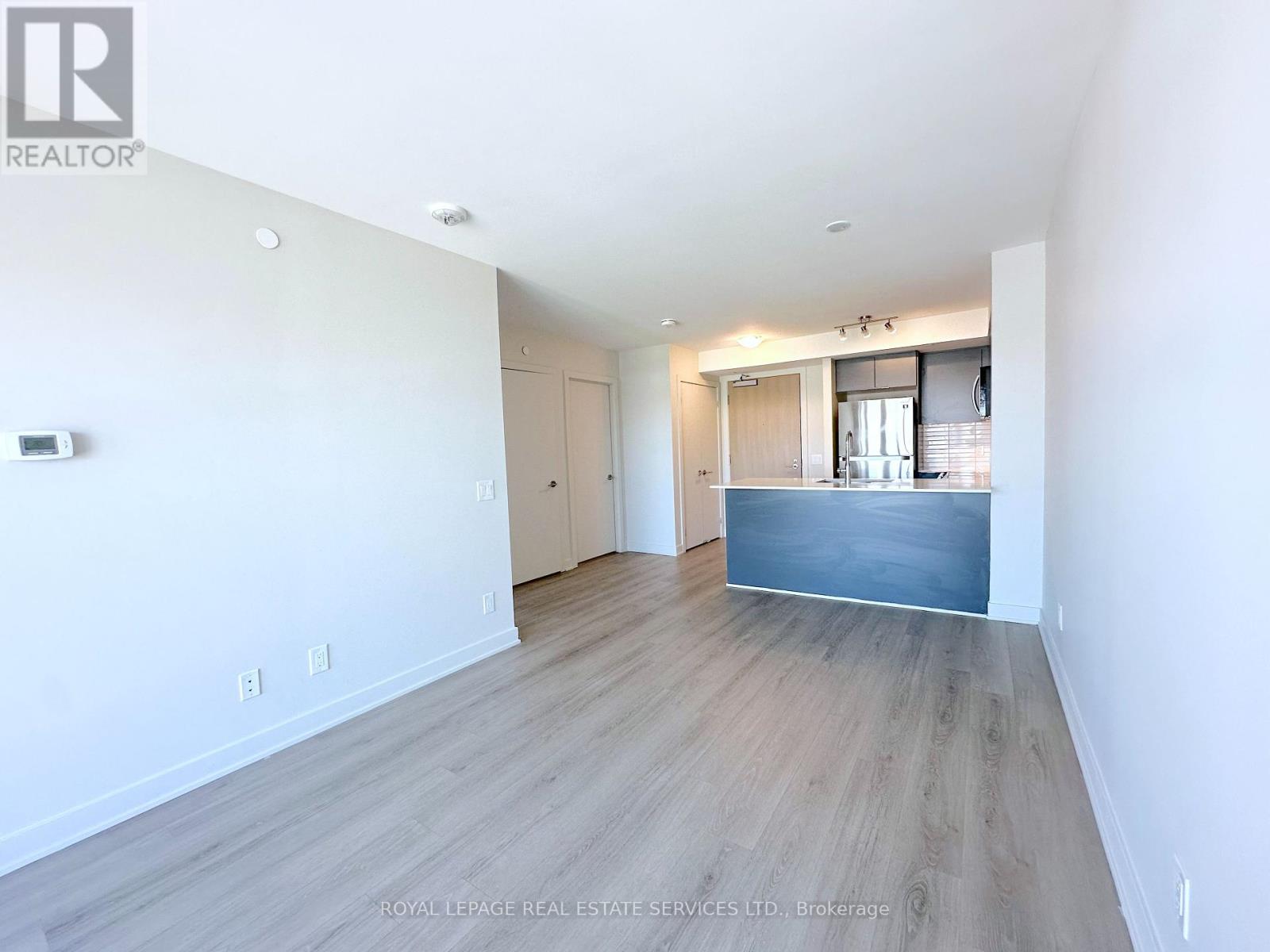 513 - 3385 Dundas Street W, Toronto, Ontario  M6S 2S2 - Photo 5 - W12071084