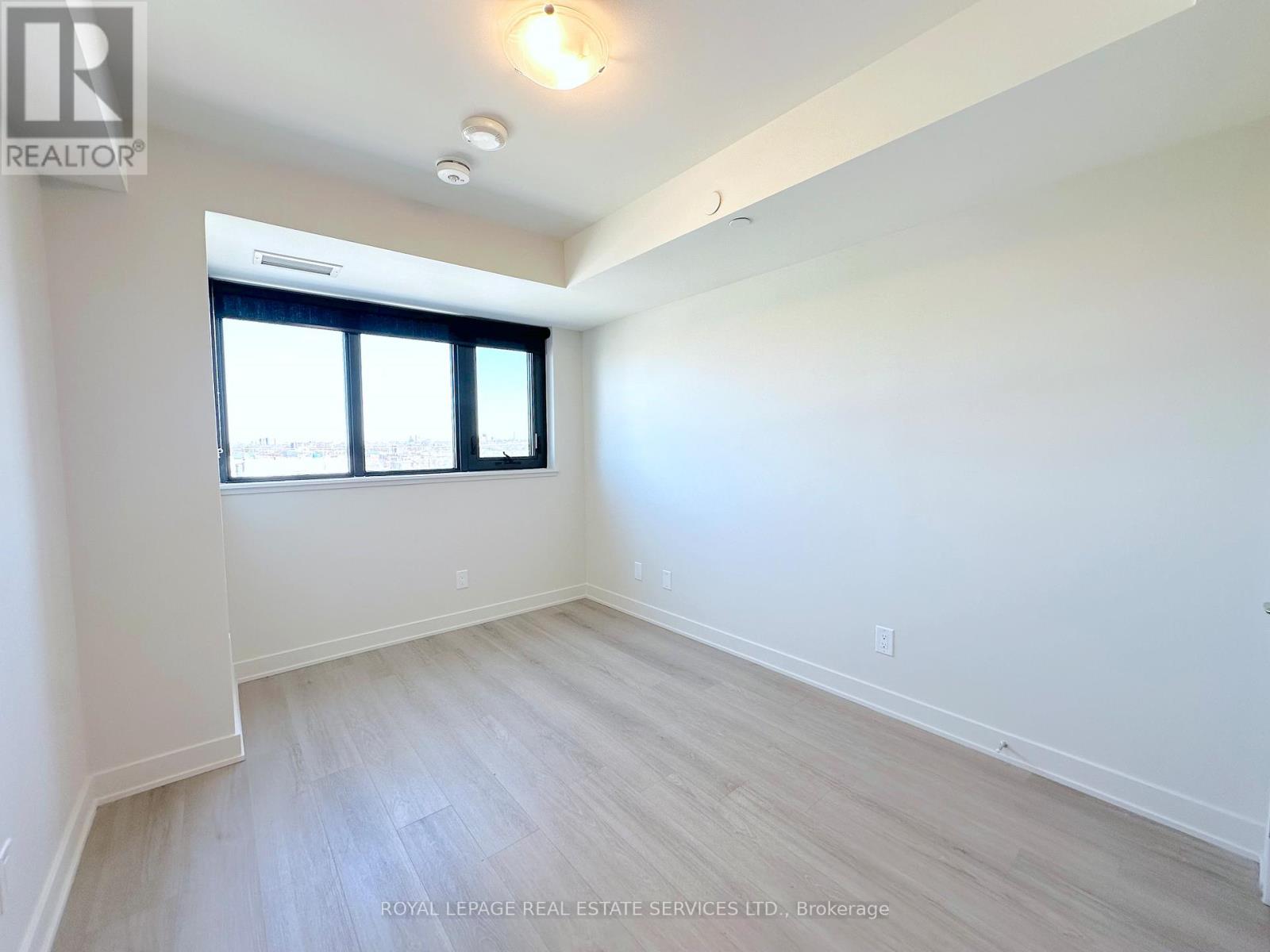 513 - 3385 Dundas Street W, Toronto, Ontario  M6S 2S2 - Photo 6 - W12071084