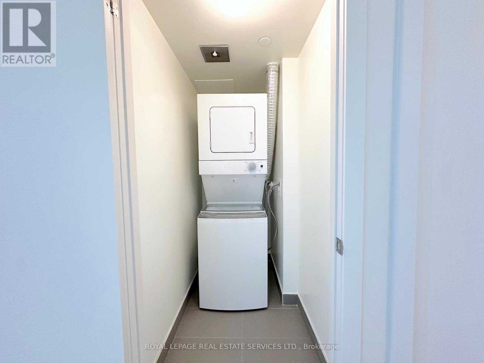 513 - 3385 Dundas Street W, Toronto, Ontario  M6S 2S2 - Photo 8 - W12071084
