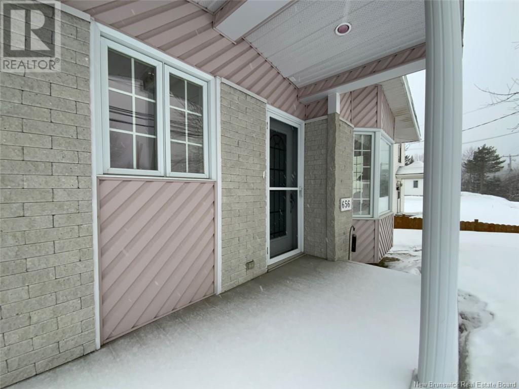 Property at 656 Saint-François Street image 2