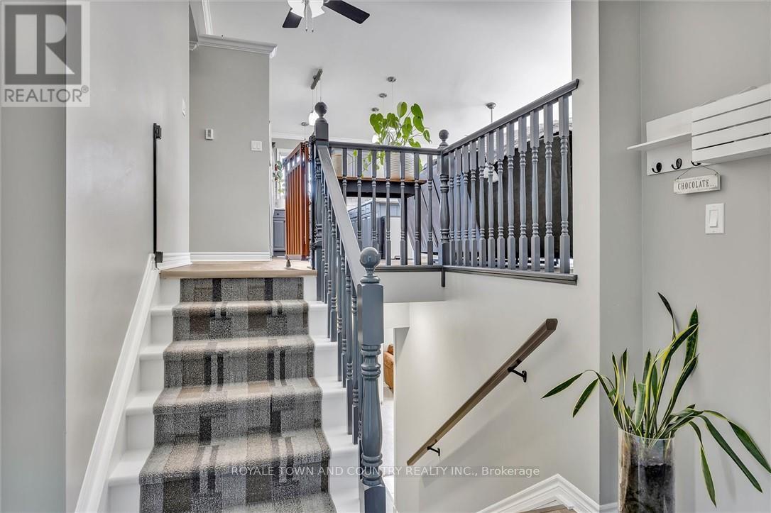 Property at 929 COTTINGHAM ROAD image 3