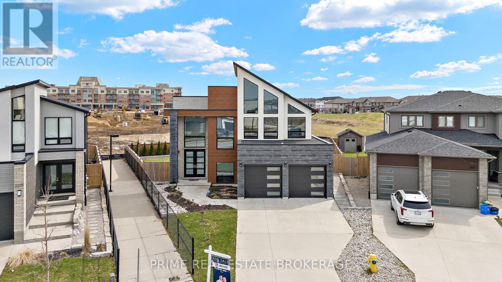 Property at 2211 WATEROAK DRIVE image 2