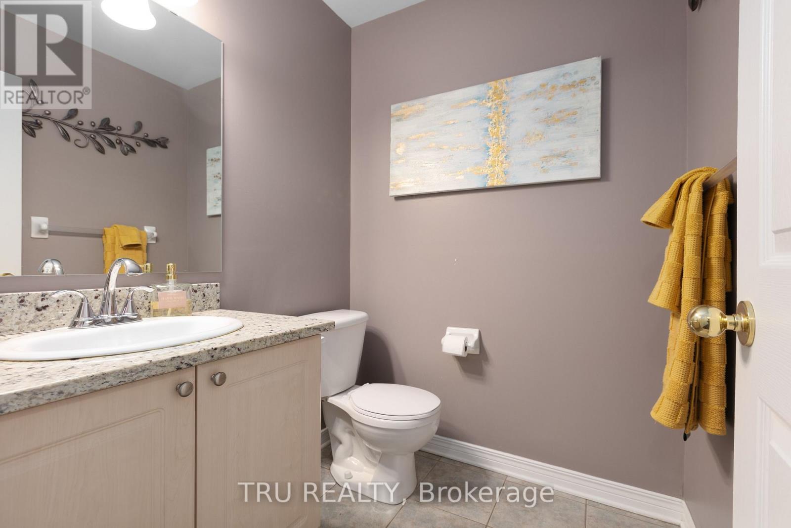 Property at 18 GANNET STREET W image 5