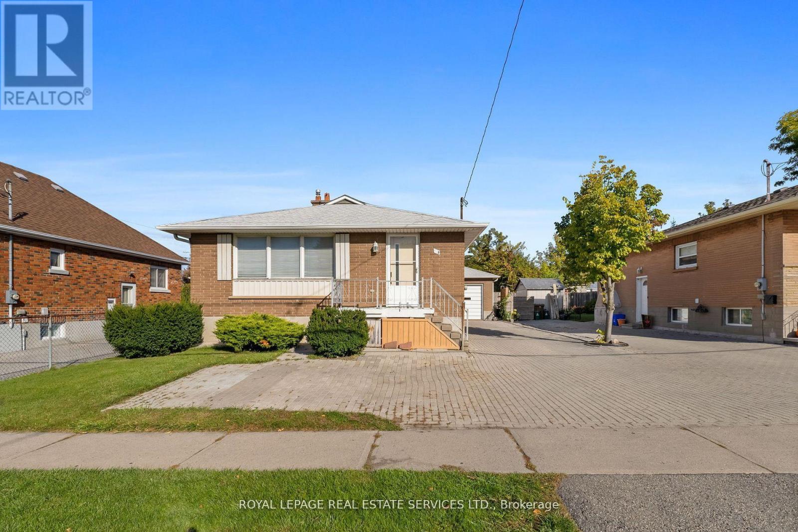 378 ELMGROVE AVENUE, Oshawa, Ontario