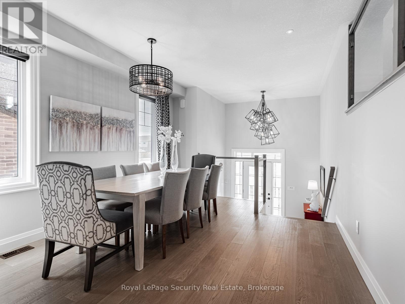 Property at 420 NORTHGLEN BOULEVARD image 5