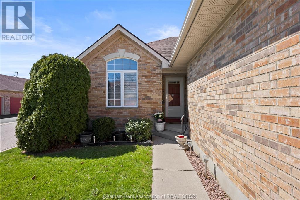 154 Semenyn Avenue Unit# 24, Chatham, Ontario  N7L 3S1 - Photo 5 - 25007947