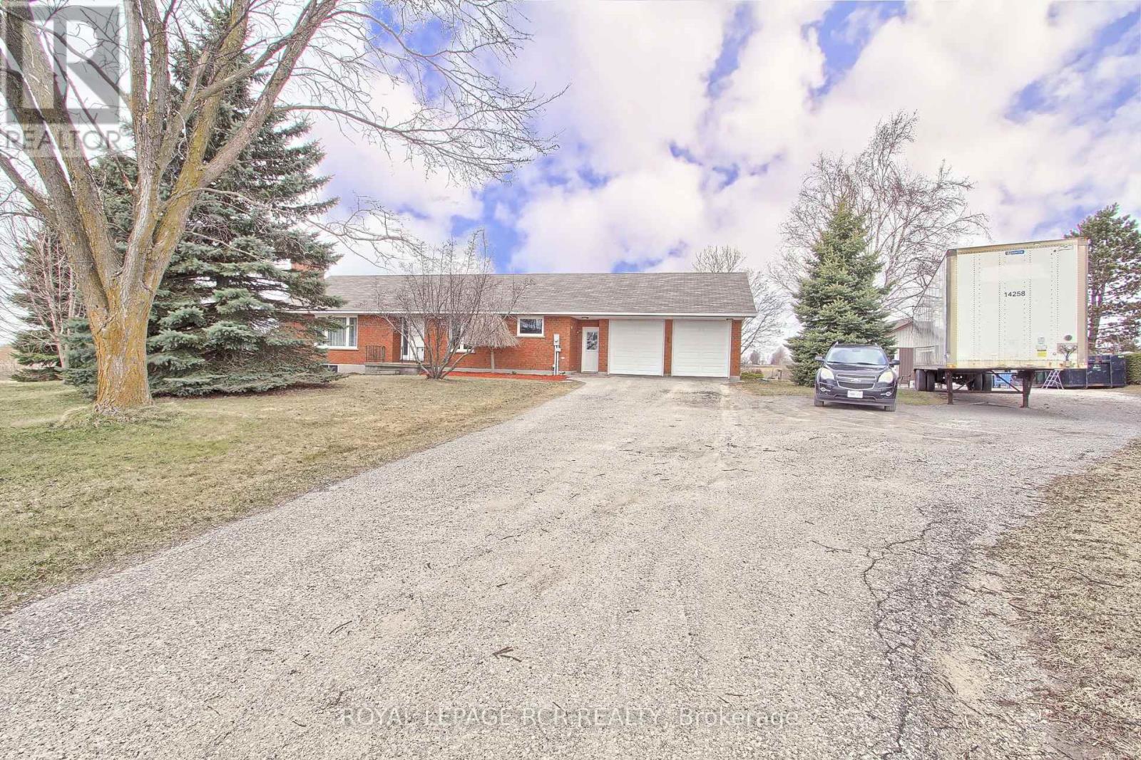 Property at 3992 LINE 10 image 2