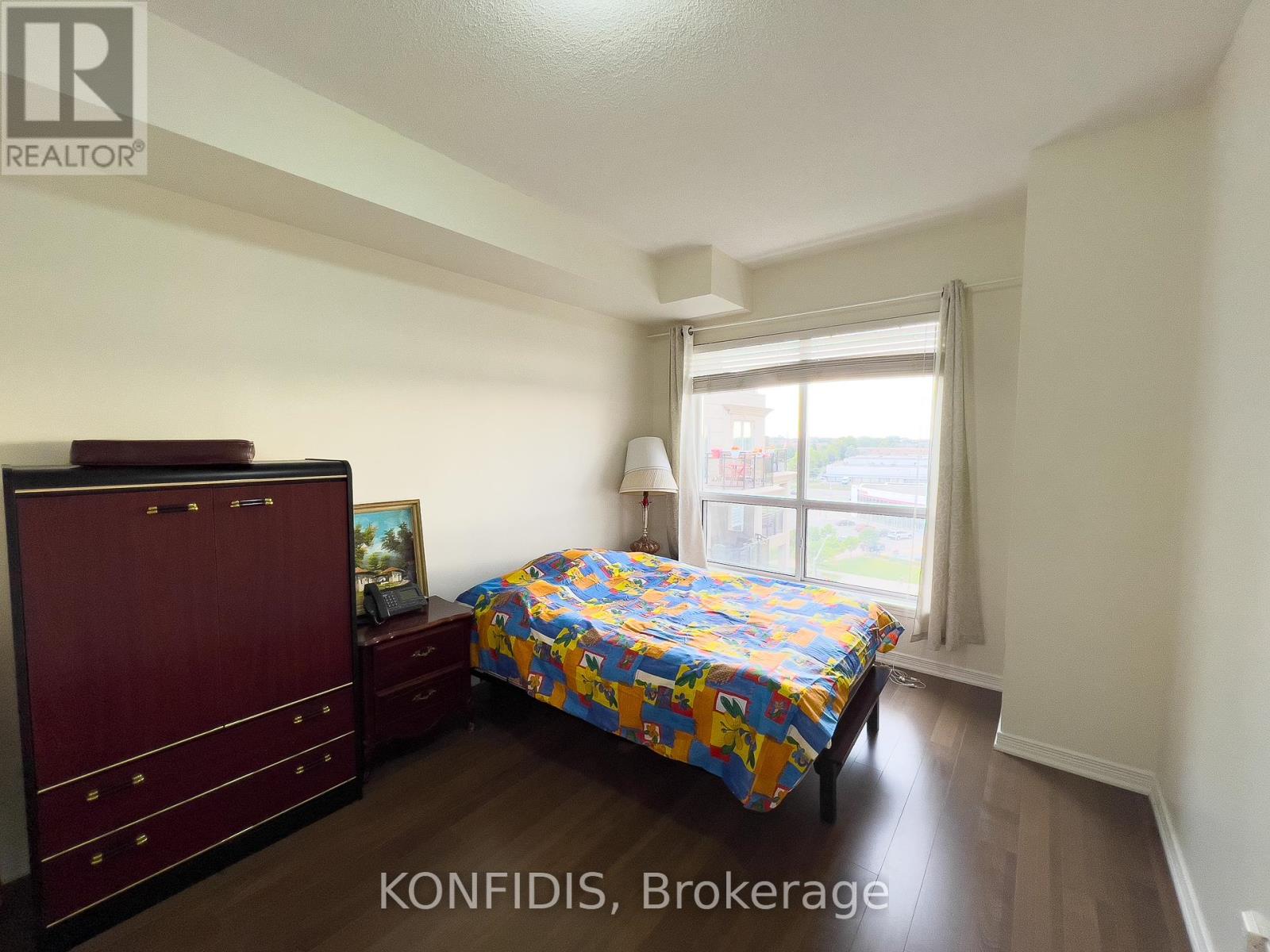 702 - 8 Maison Parc Court, Vaughan, Ontario  L4J 9K5 - Photo 7 - N12071164