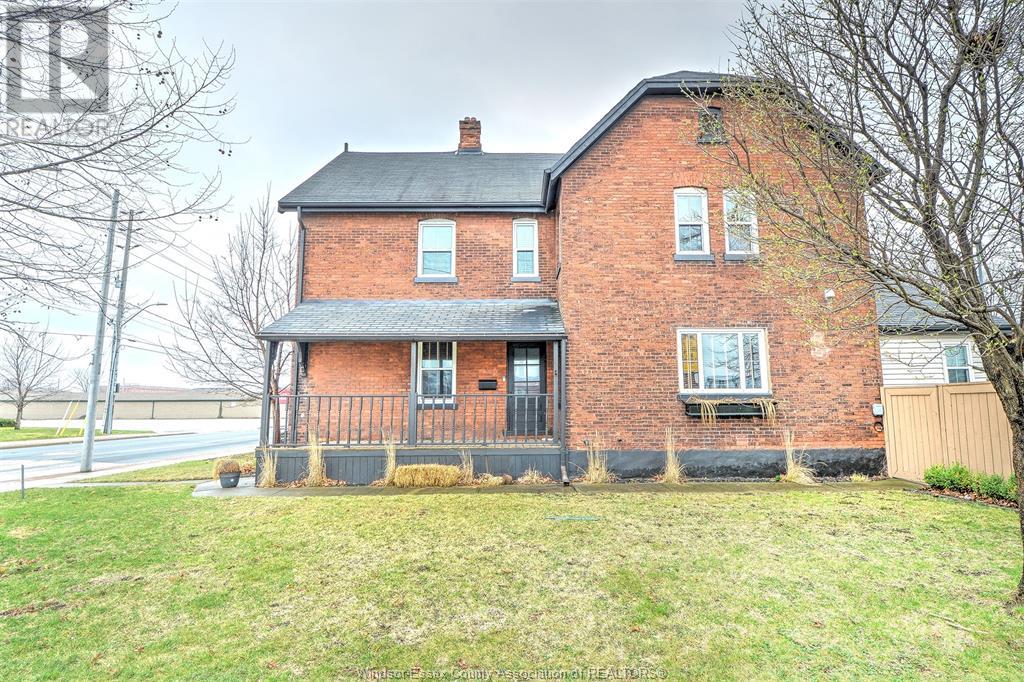 Property at 715 WALKER ROAD image 4