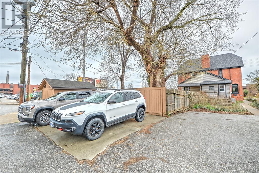 Property at 715 WALKER ROAD image 5