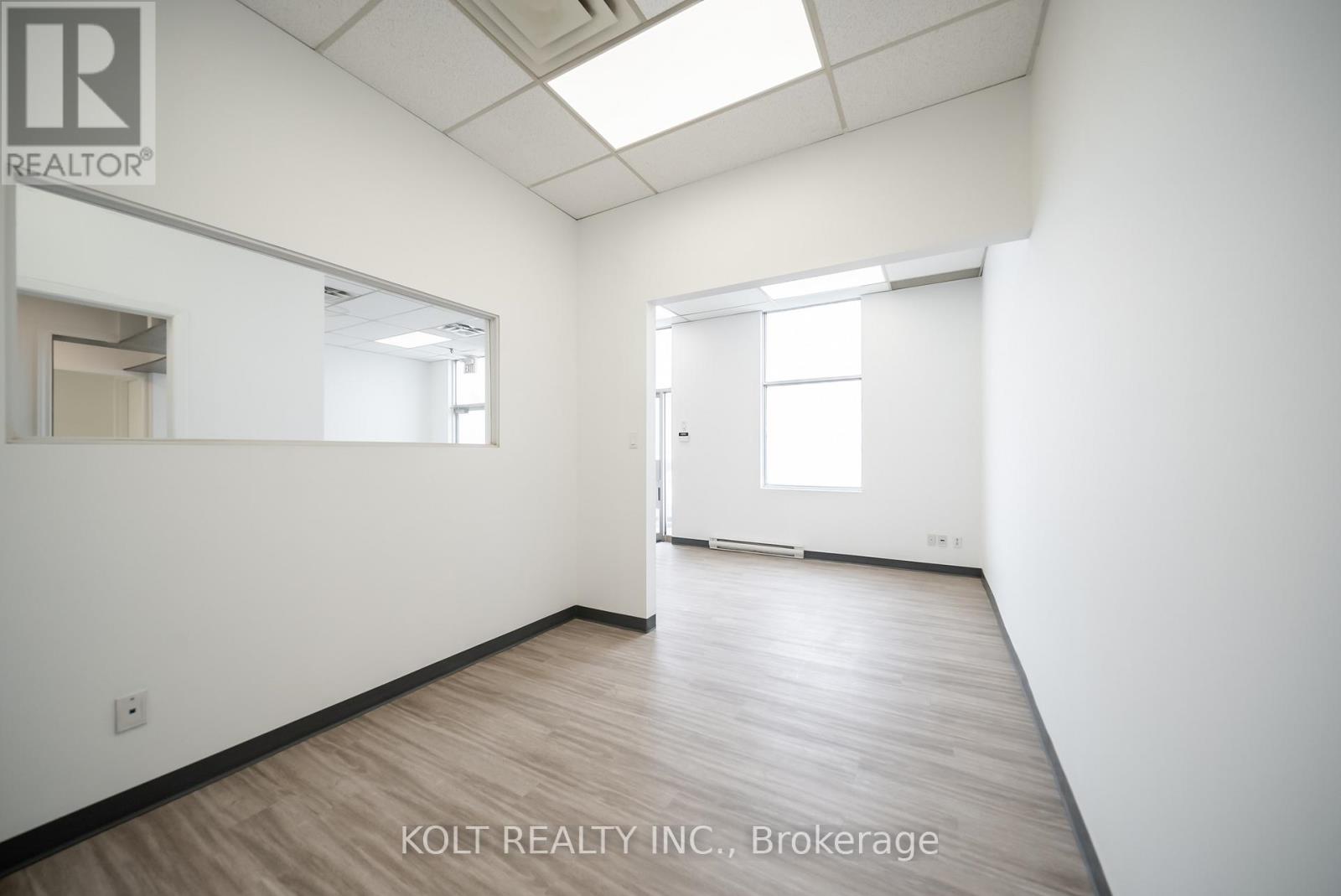 4 - 67 Westmore Drive, Toronto (West Humber-Clairville), Ontario  M9V 3Y6 - Photo 3 - W12020198