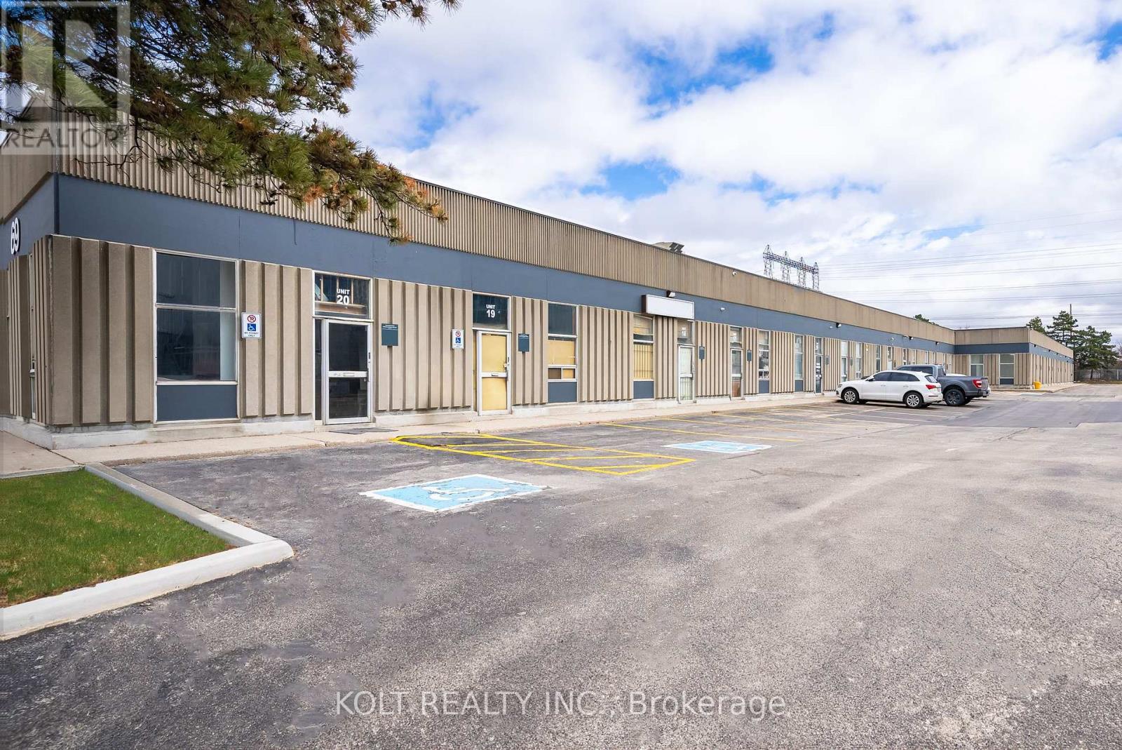 25-26 - 69 Westmore Drive, Toronto (West Humber-Clairville), Ontario  M9V 3Y6 - Photo 1 - W12020199