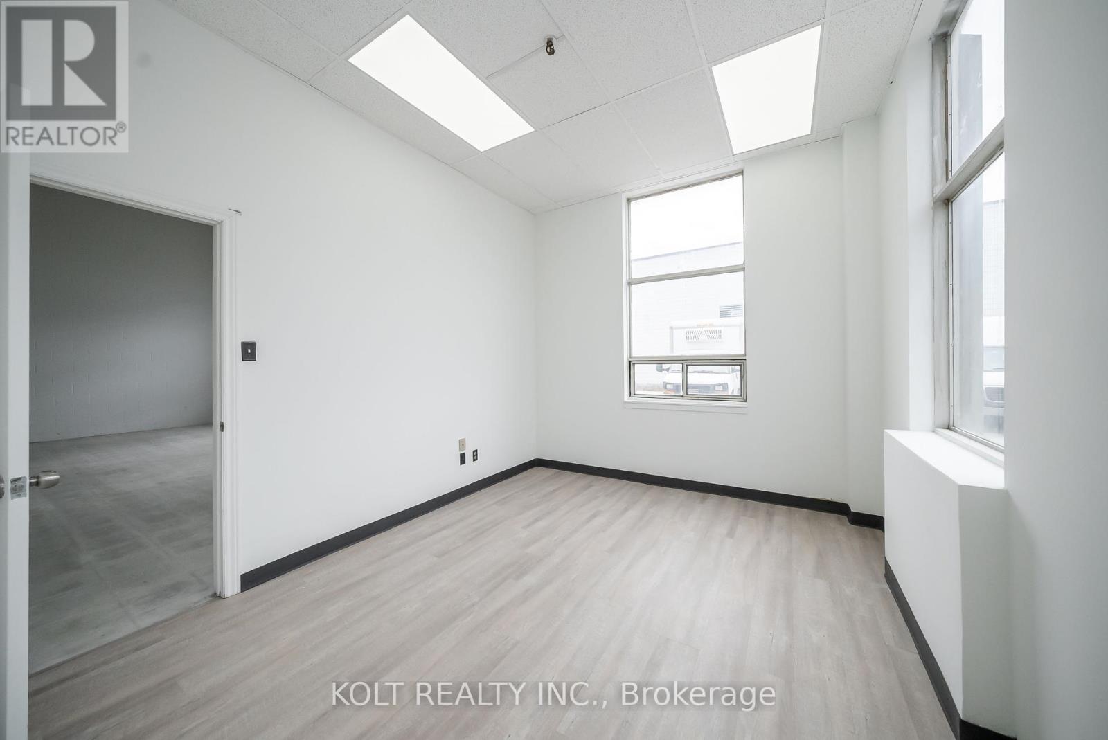 25-26 - 69 Westmore Drive, Toronto (West Humber-Clairville), Ontario  M9V 3Y6 - Photo 4 - W12020199