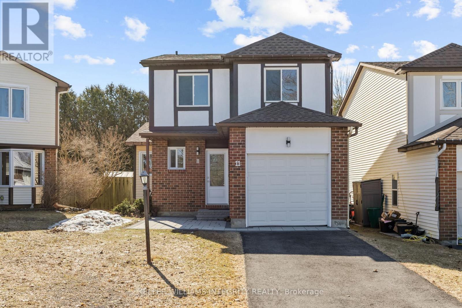 Property at 11 WILLOWVIEW WAY image 1