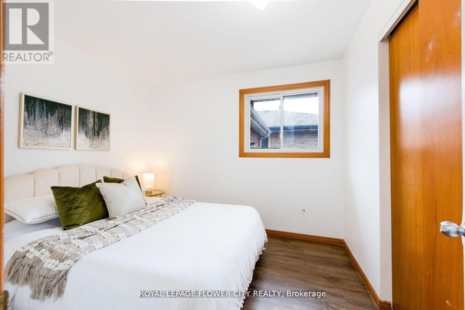Photo 14 of 21 for 205 Worthington Avenue