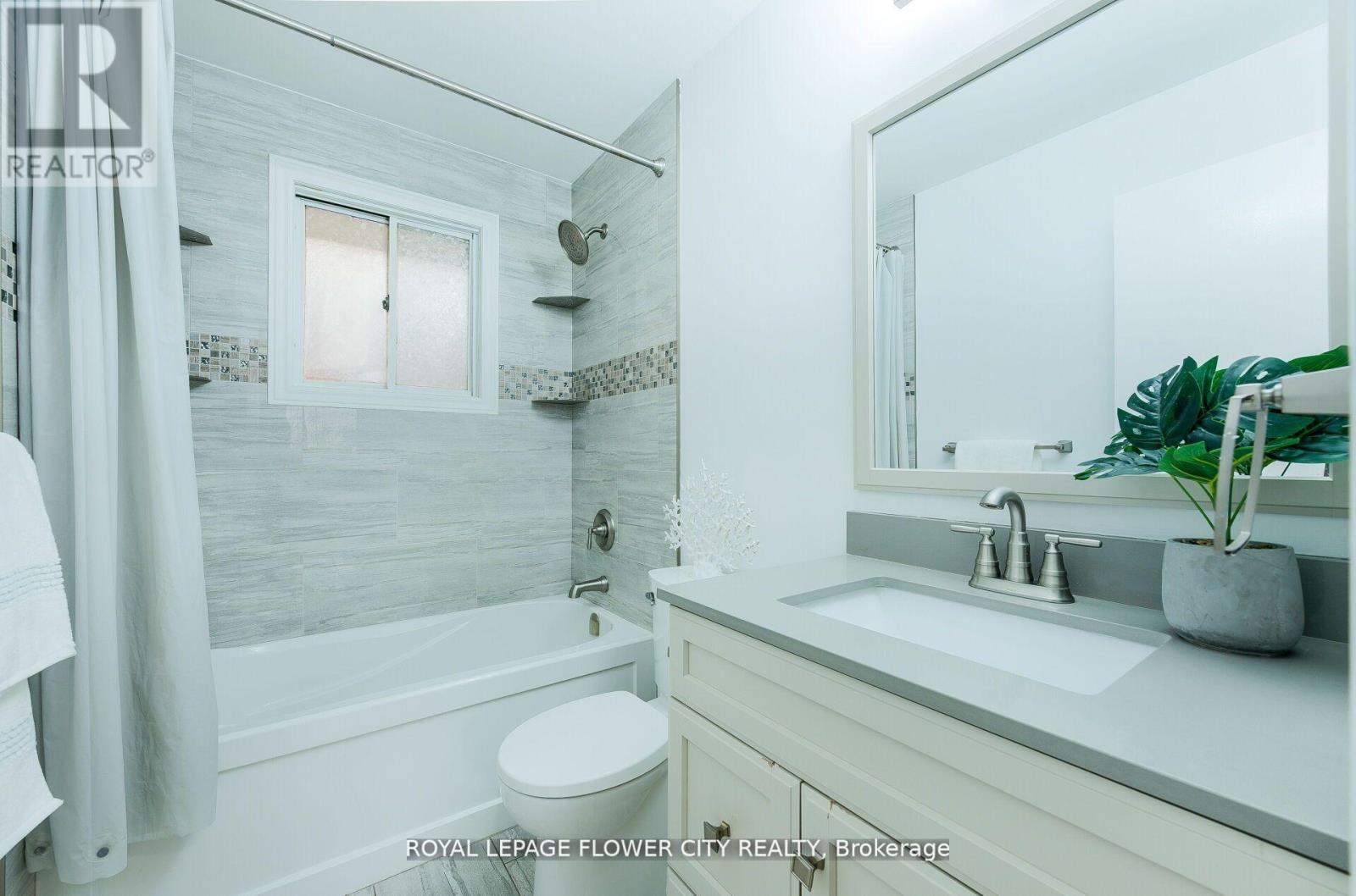 Photo 15 of 21 for 205 Worthington Avenue