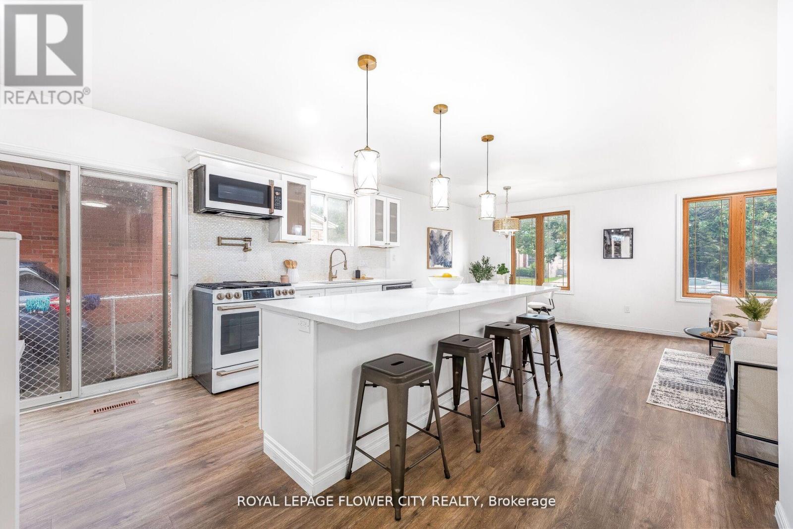 Photo 2 of 21 for 205 Worthington Avenue