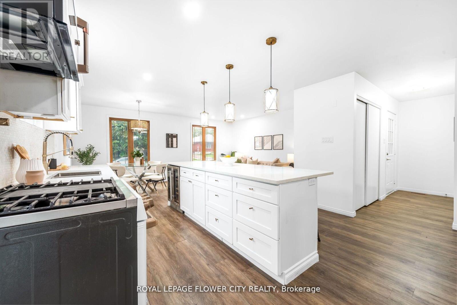 Photo 4 of 21 for 205 Worthington Avenue