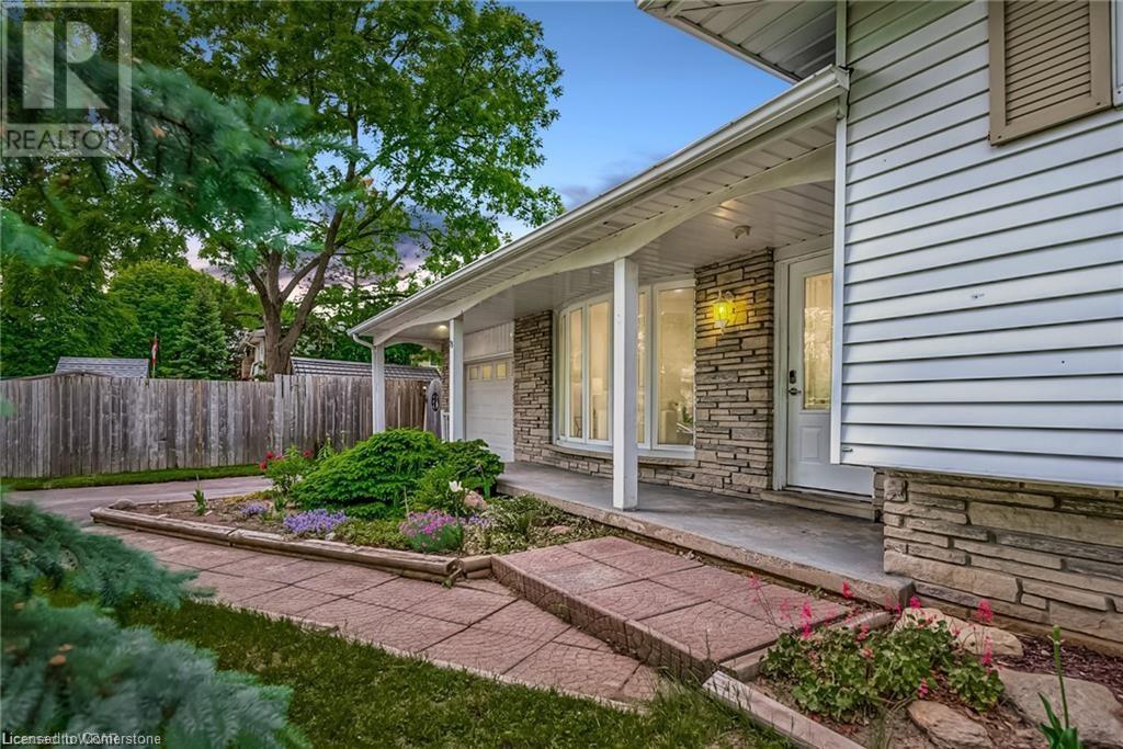Property at 75 BETTLEY Crescent image 4
