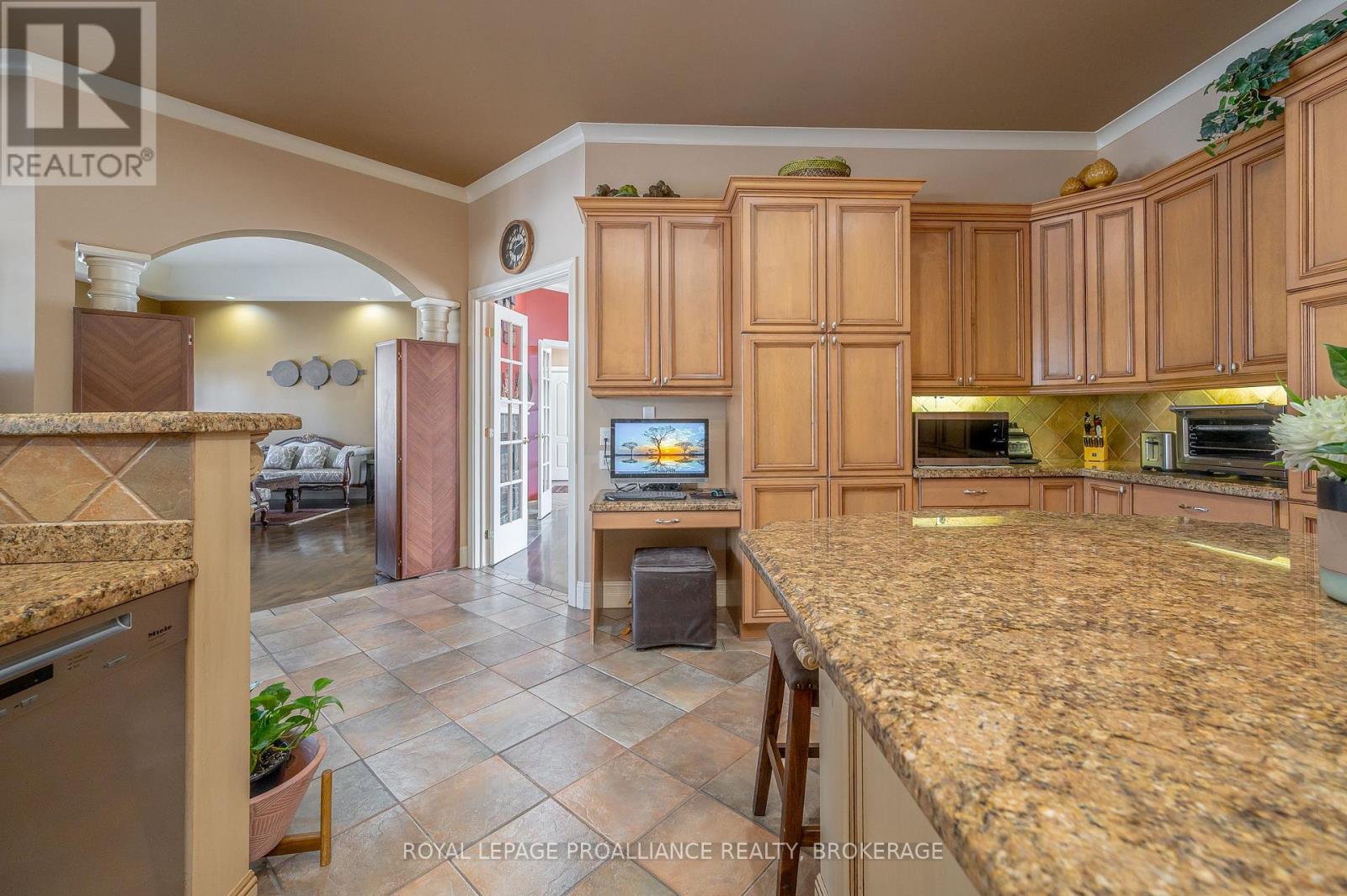 782 Front Road, Kingston, Ontario  K7M 4L9 - Photo 12 - X12071290