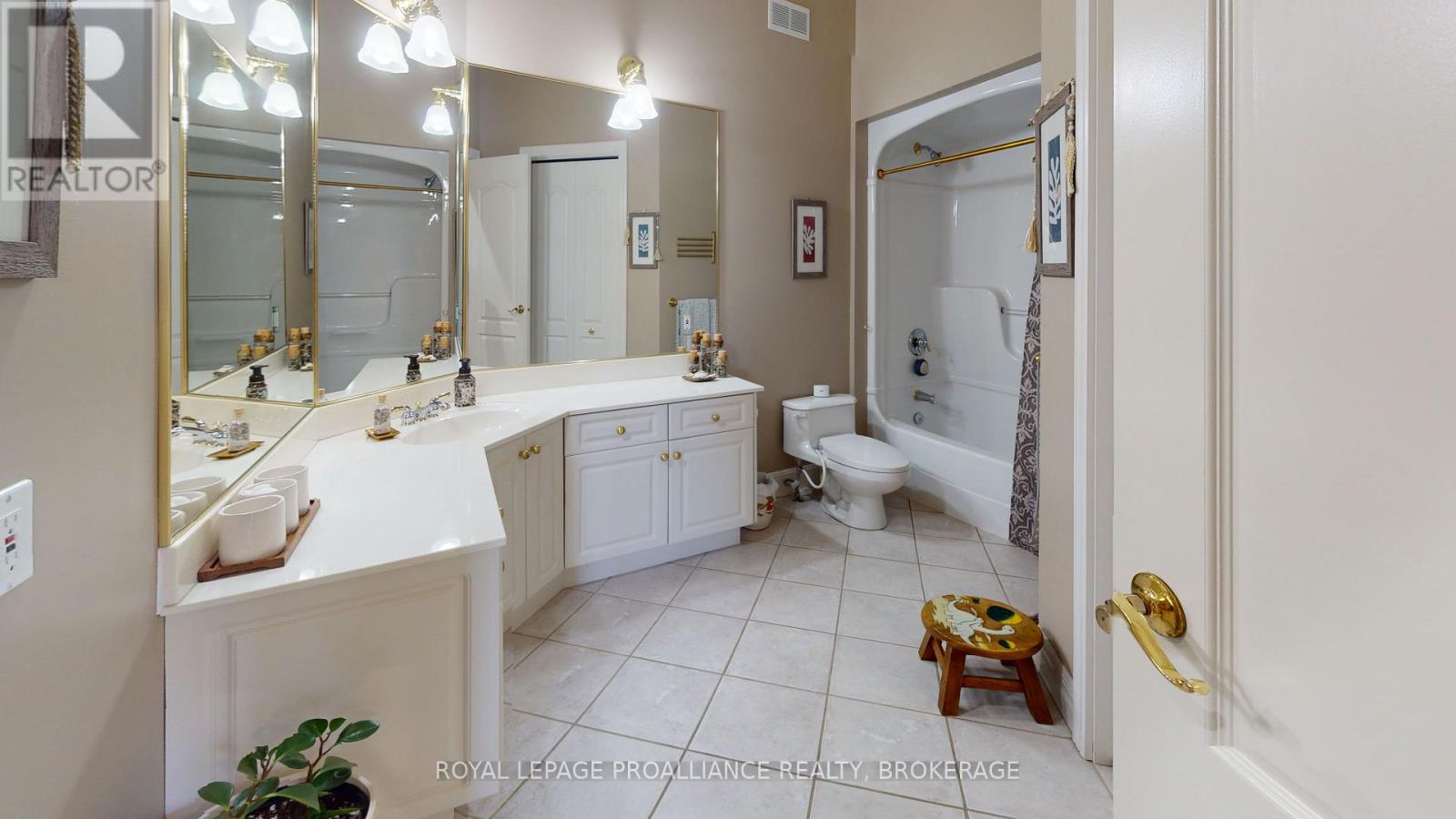 782 Front Road, Kingston, Ontario  K7M 4L9 - Photo 27 - X12071290