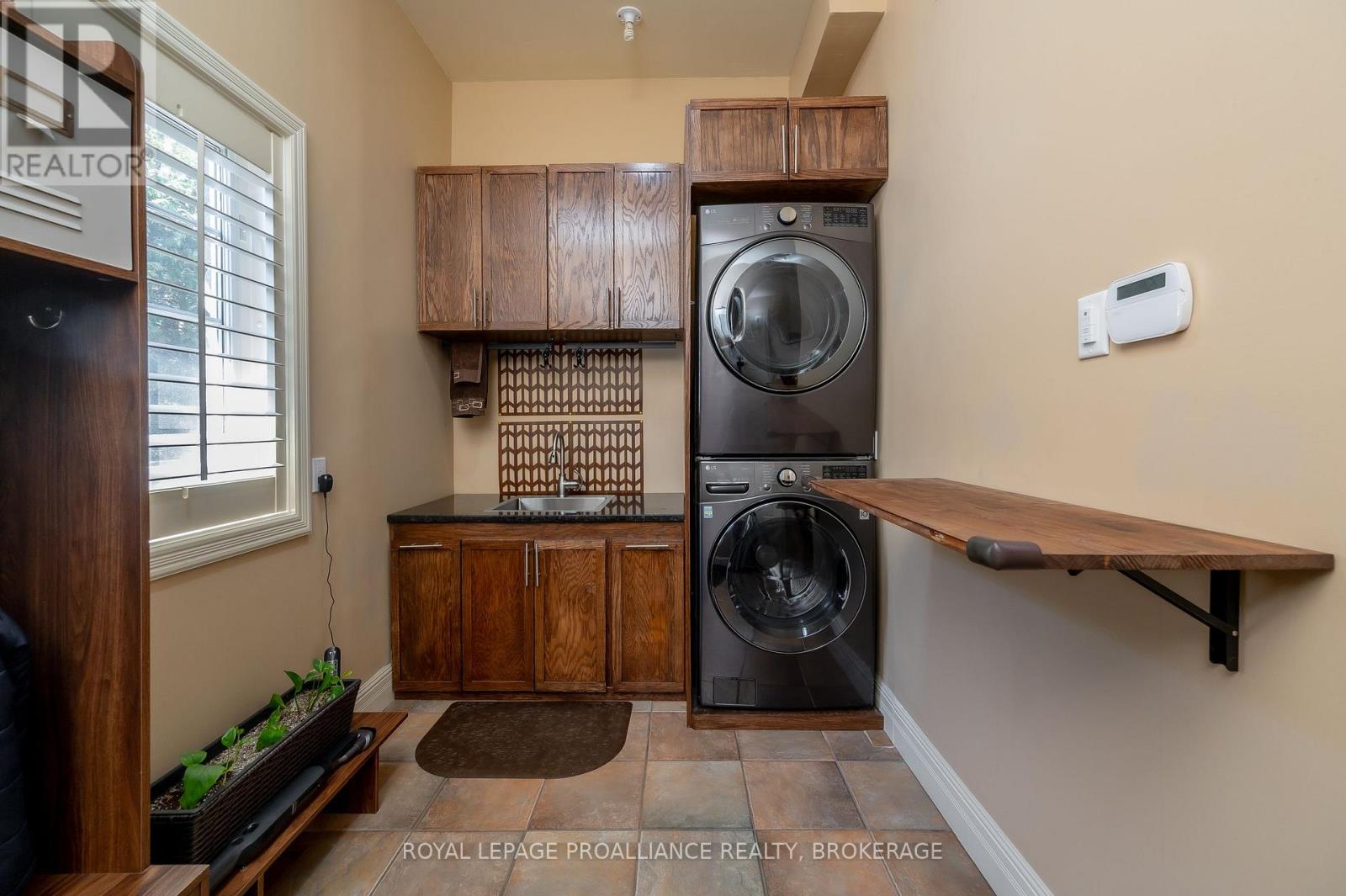 782 Front Road, Kingston, Ontario  K7M 4L9 - Photo 29 - X12071290