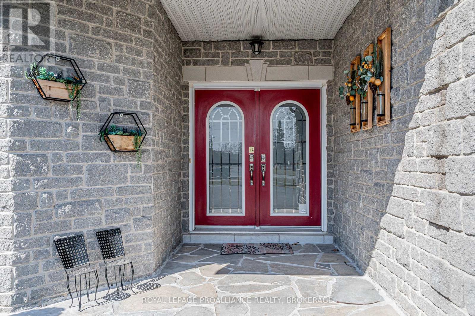 782 Front Road, Kingston, Ontario  K7M 4L9 - Photo 3 - X12071290