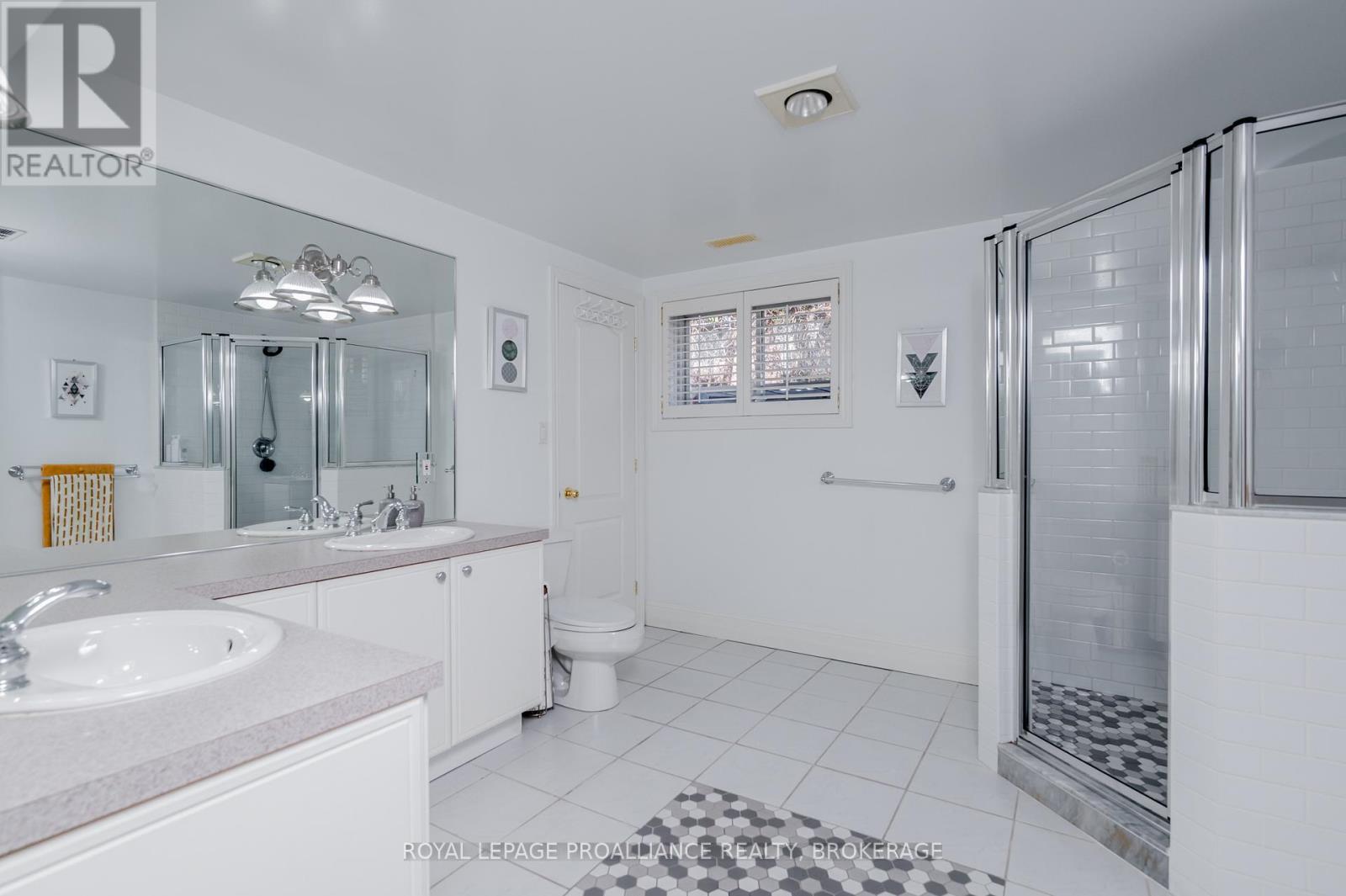 782 Front Road, Kingston, Ontario  K7M 4L9 - Photo 39 - X12071290