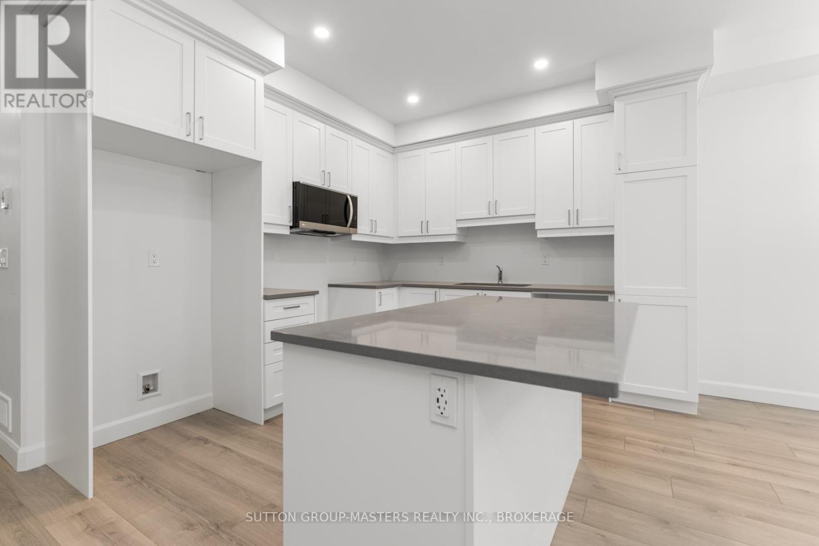 226 Dr Richard James Crescent, Loyalist, Ontario  K7N 0E9 - Photo 12 - X12071300