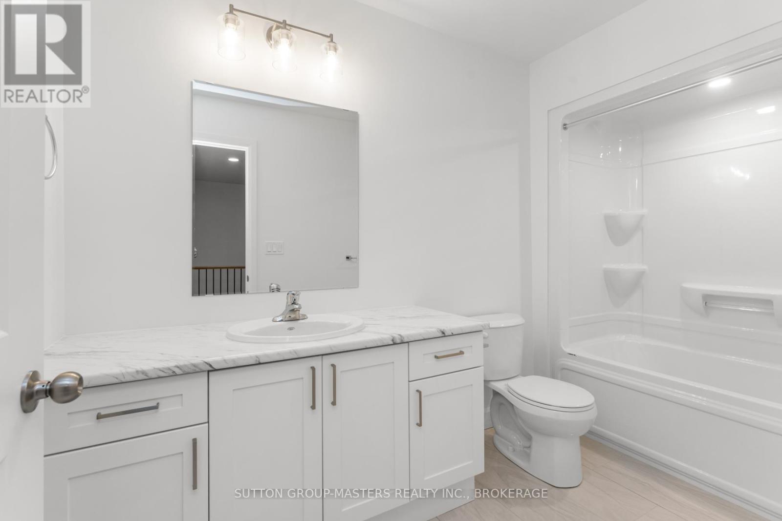 226 Dr Richard James Crescent, Loyalist, Ontario  K7N 0E9 - Photo 37 - X12071300