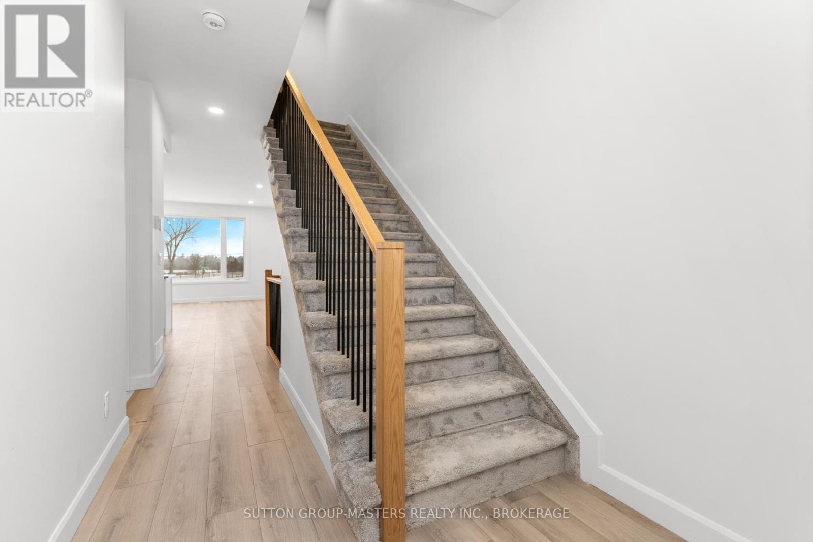 226 Dr Richard James Crescent, Loyalist, Ontario  K7N 0E9 - Photo 5 - X12071300