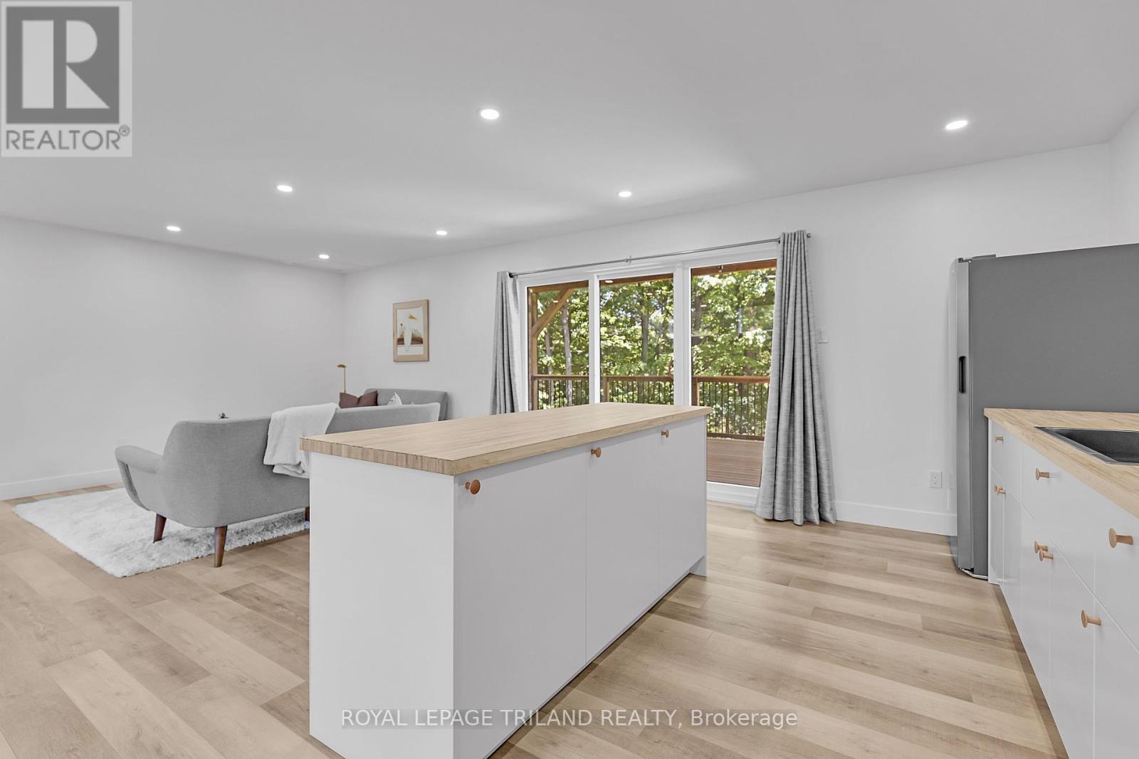 Photo 22 of 36 for 108 Balnagowan Place