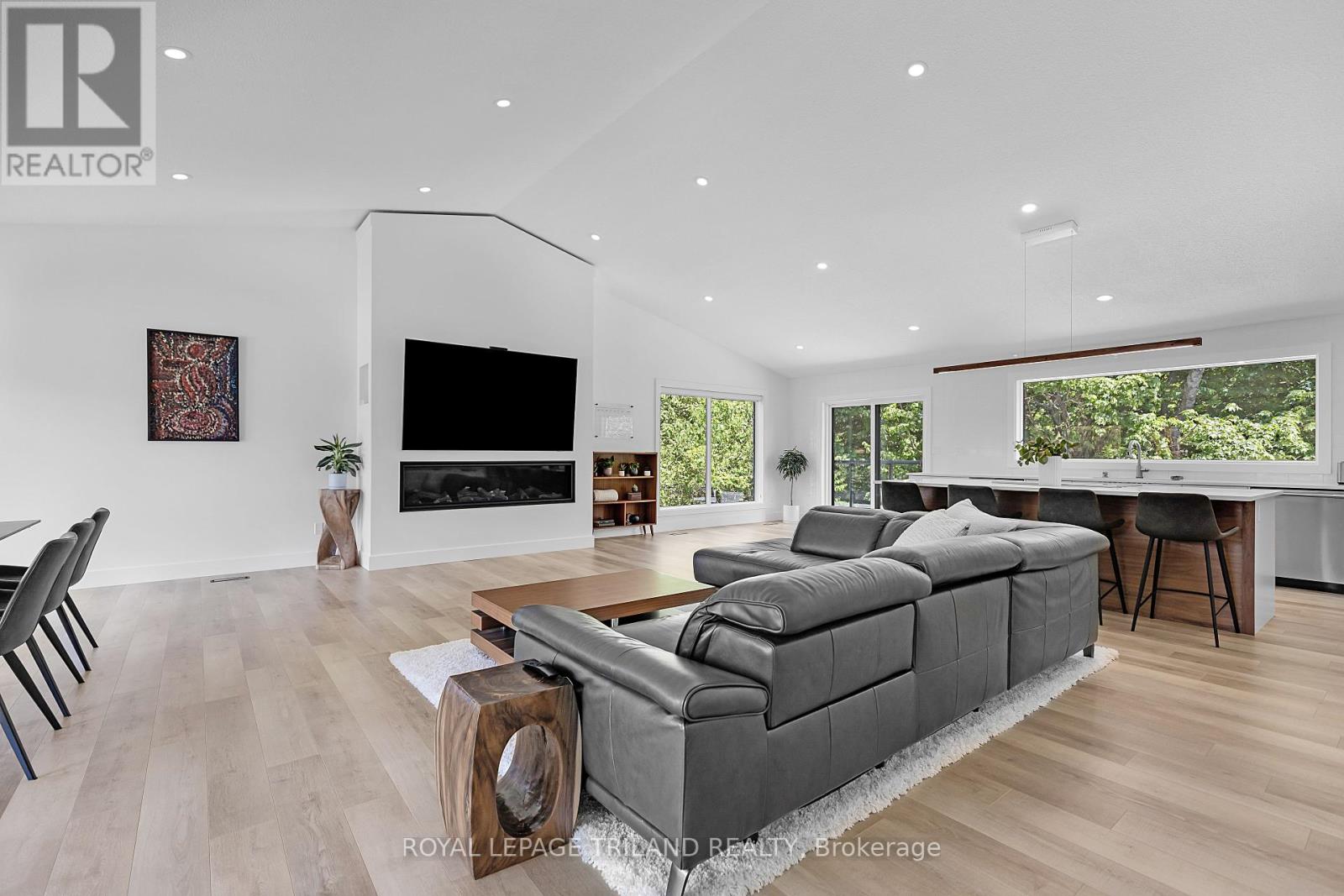 Photo 6 of 36 for 108 Balnagowan Place